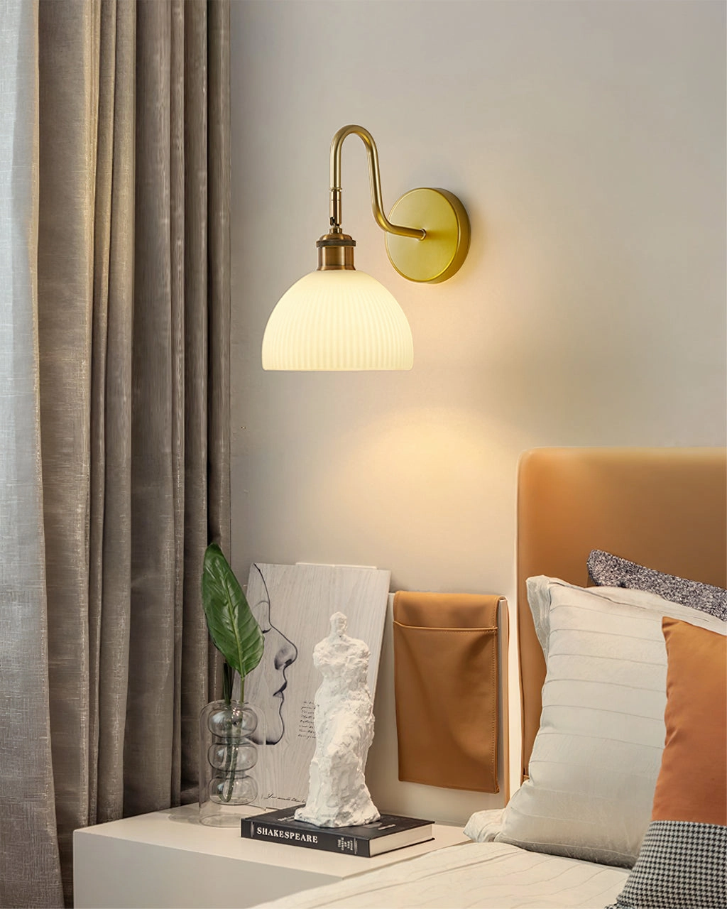 Arren Wall Lamp