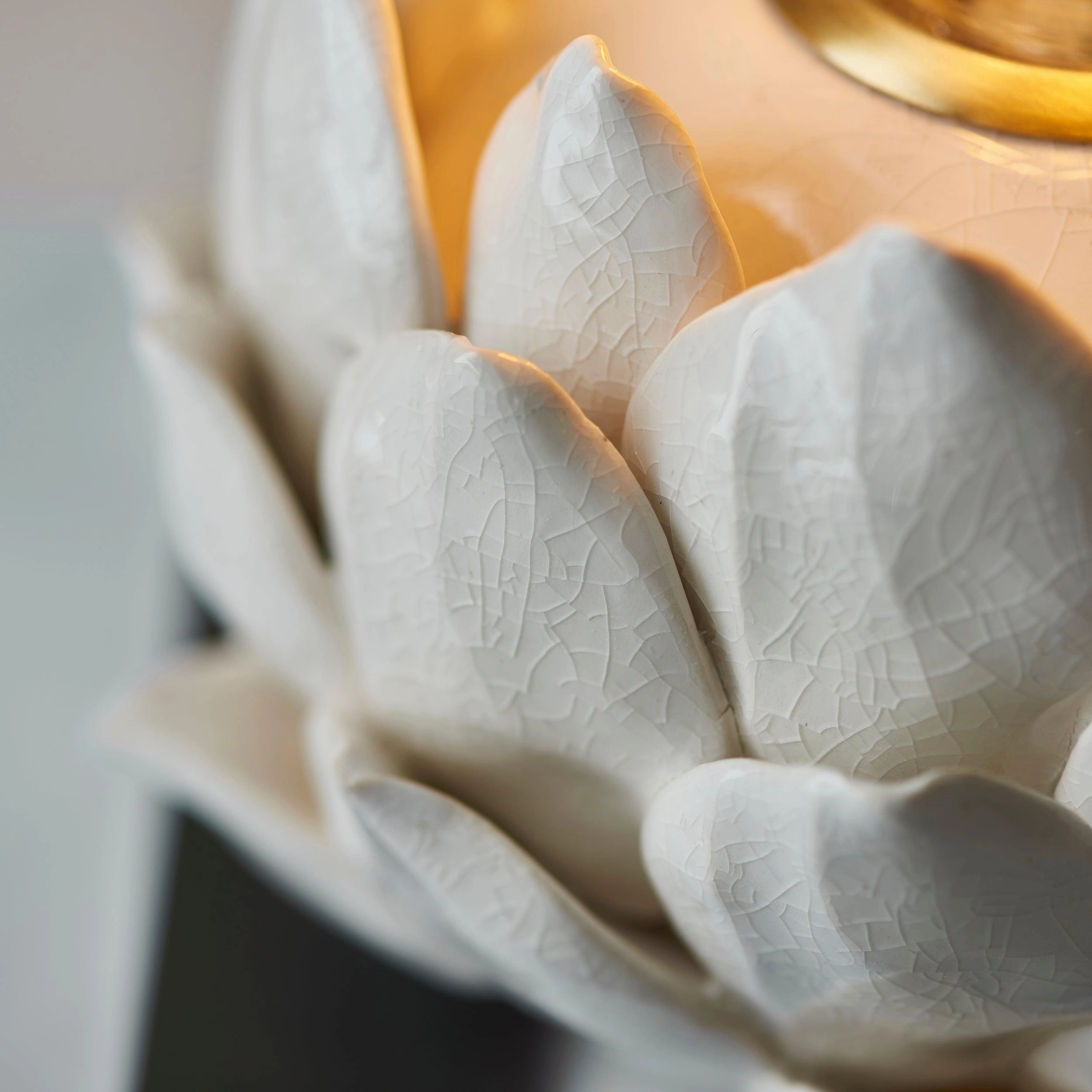 Artichoke Beige Ceramic Table Lamp