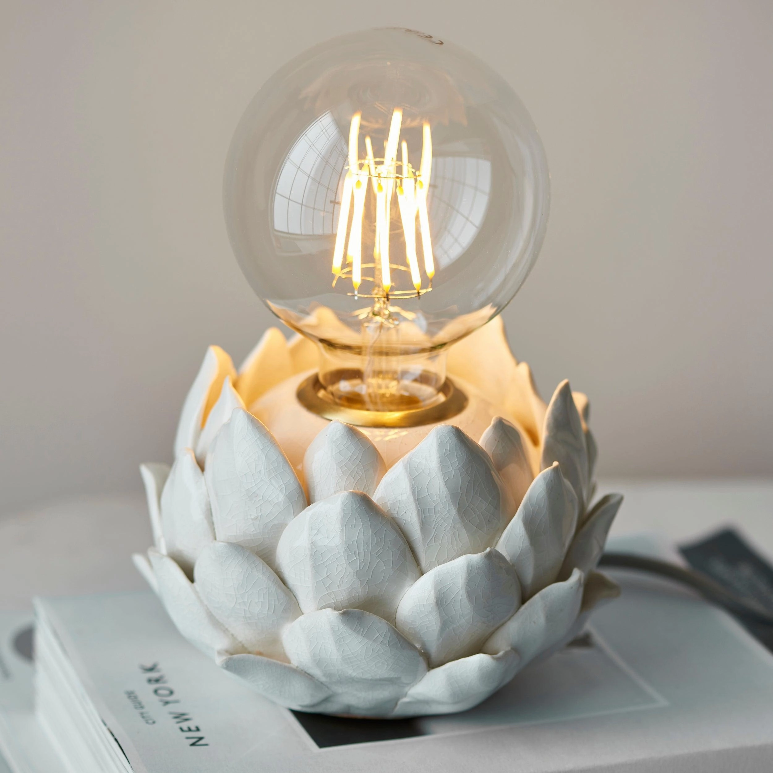 Artichoke Beige Ceramic Table Lamp