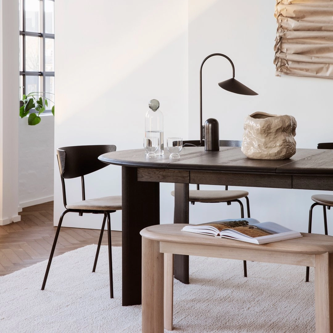 Arum Table Lamp