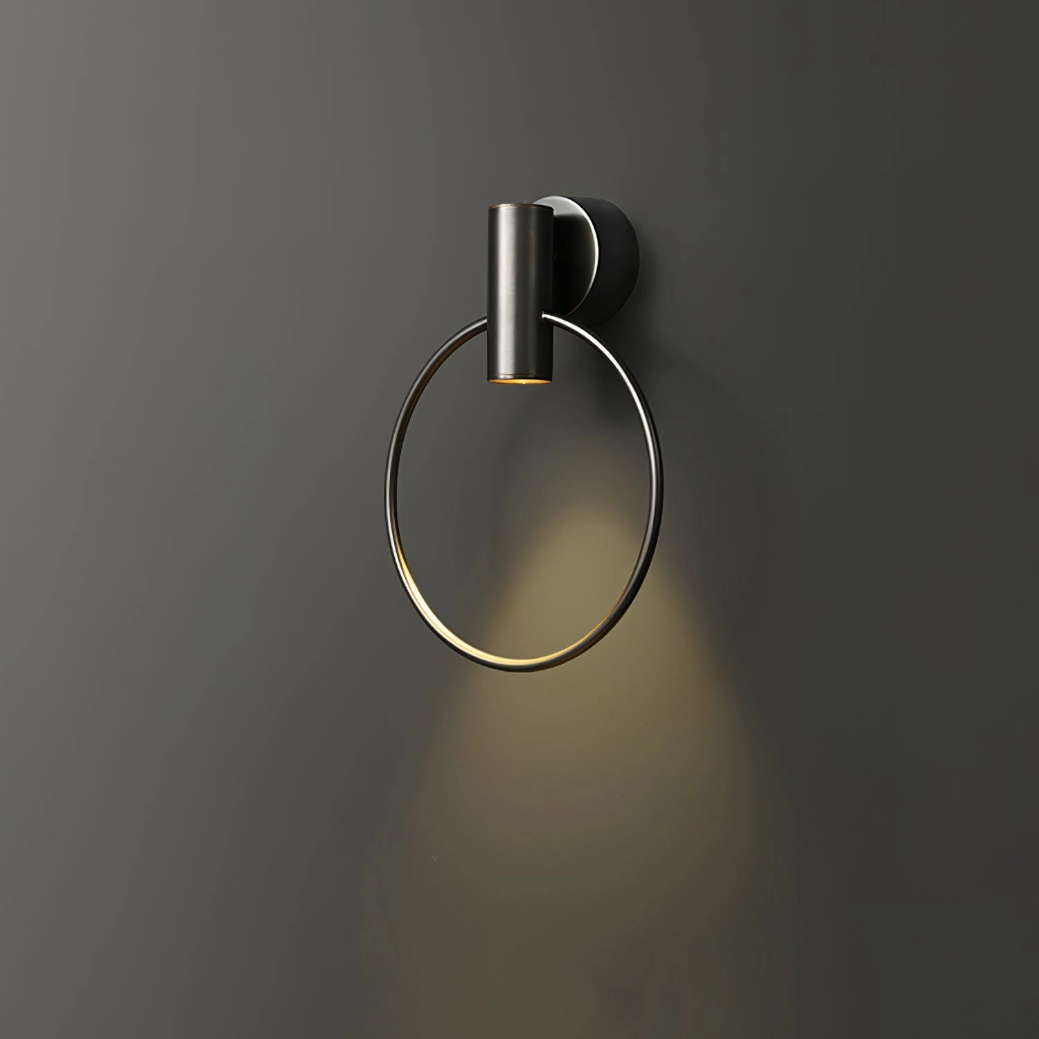 Aura Wall Lamp