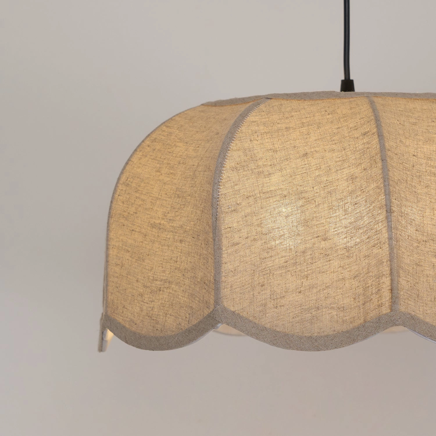 Banana Leaf Pendant Lamp