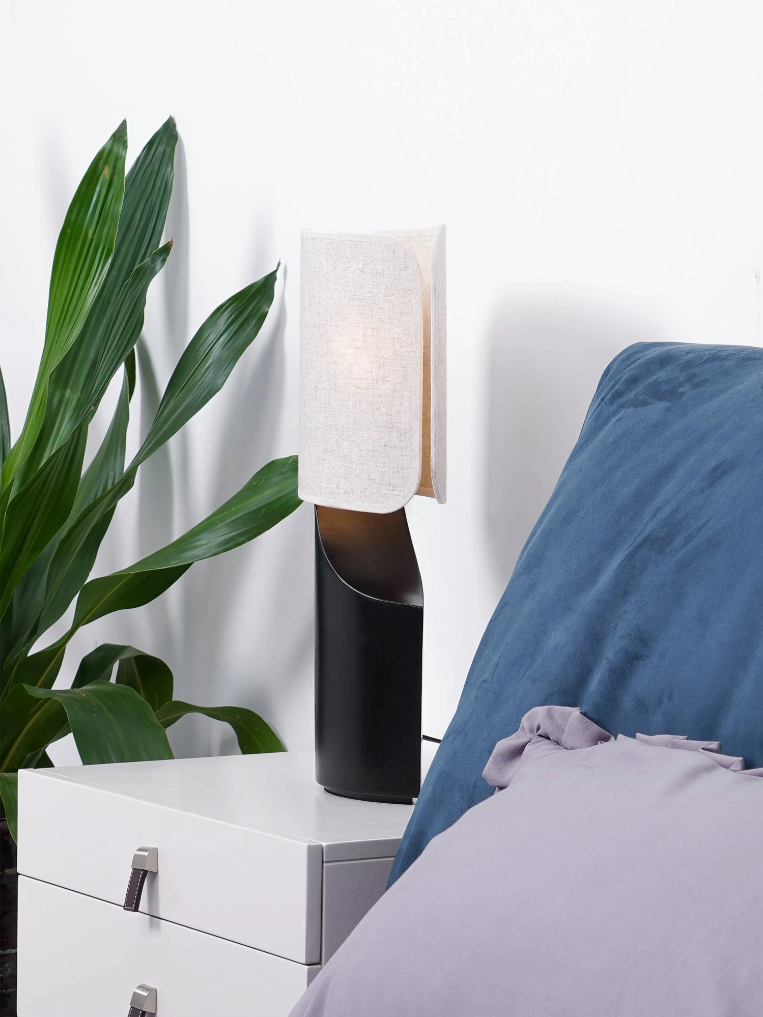 Barrier Linen Table Lamp