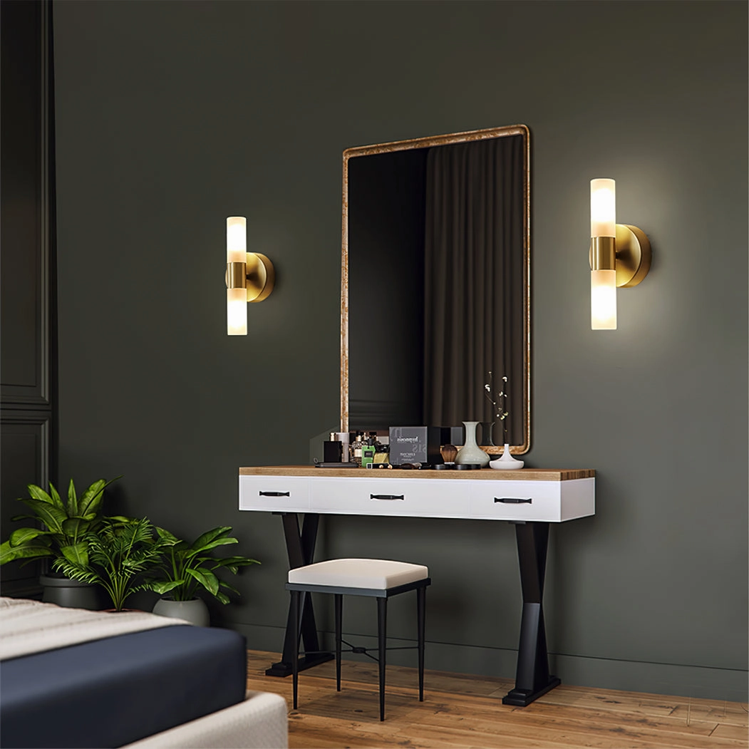 Barton Wall Lamp