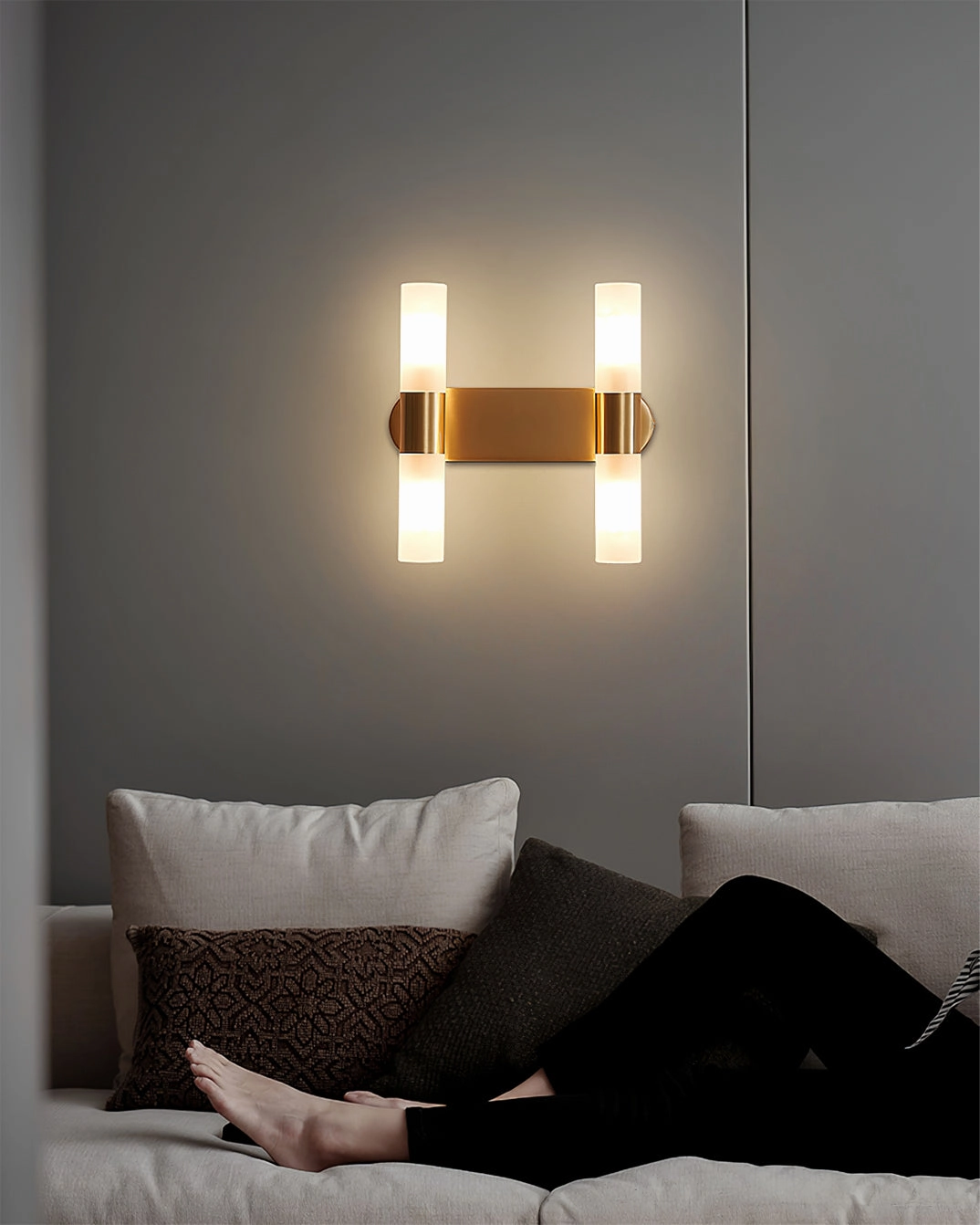 Barton Wall Lamp