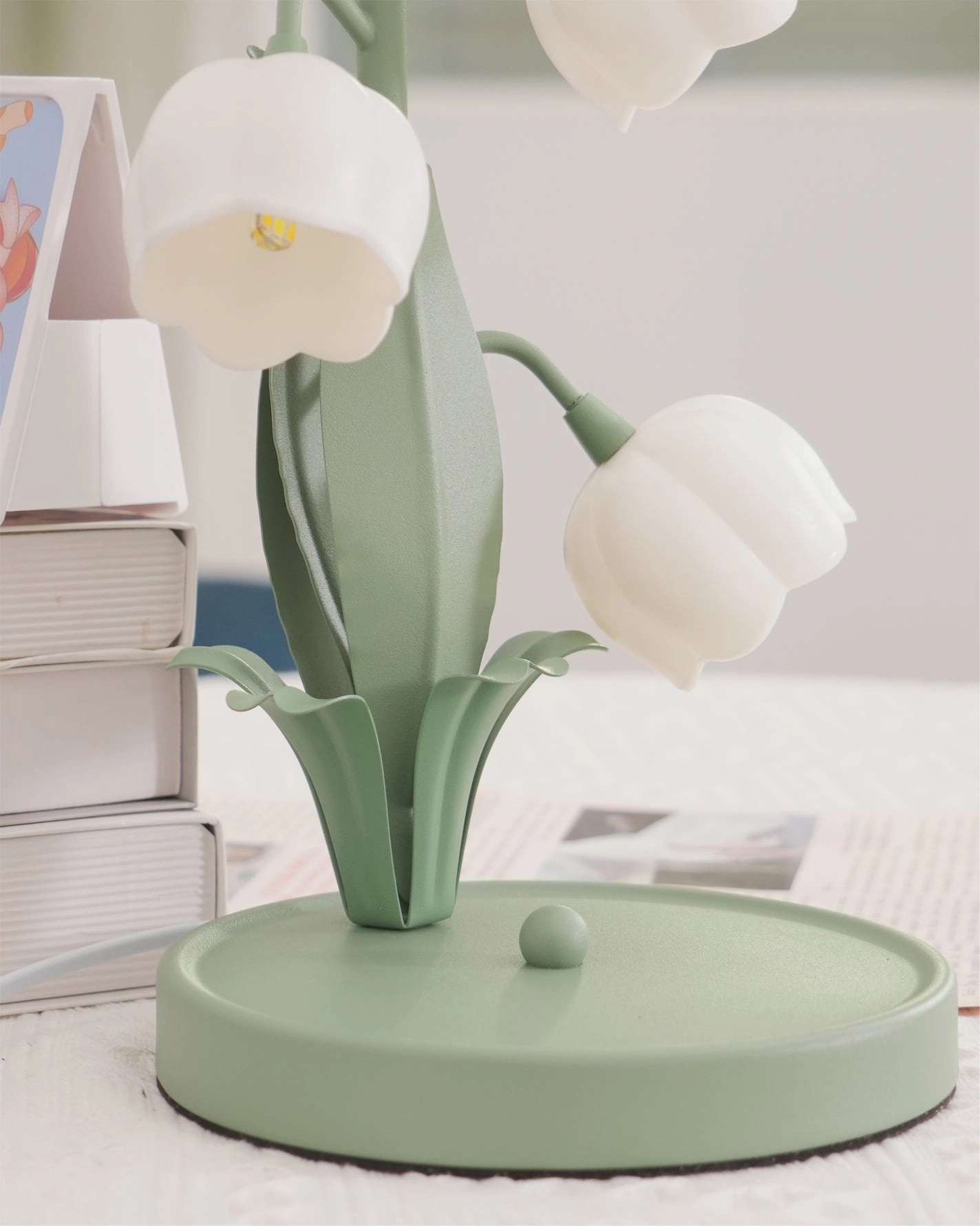 Bell Orchid Table Lamp