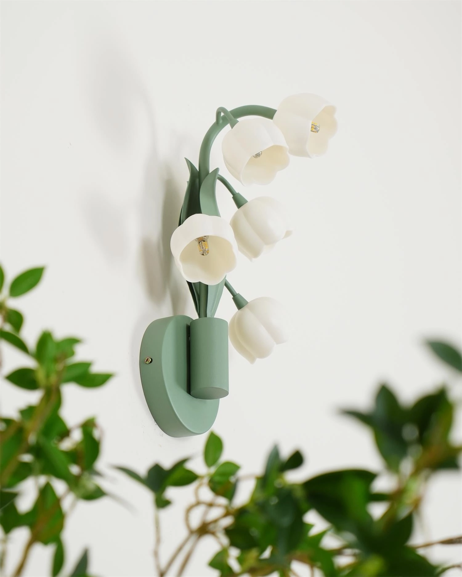 Bell Orchid Wall Lamp