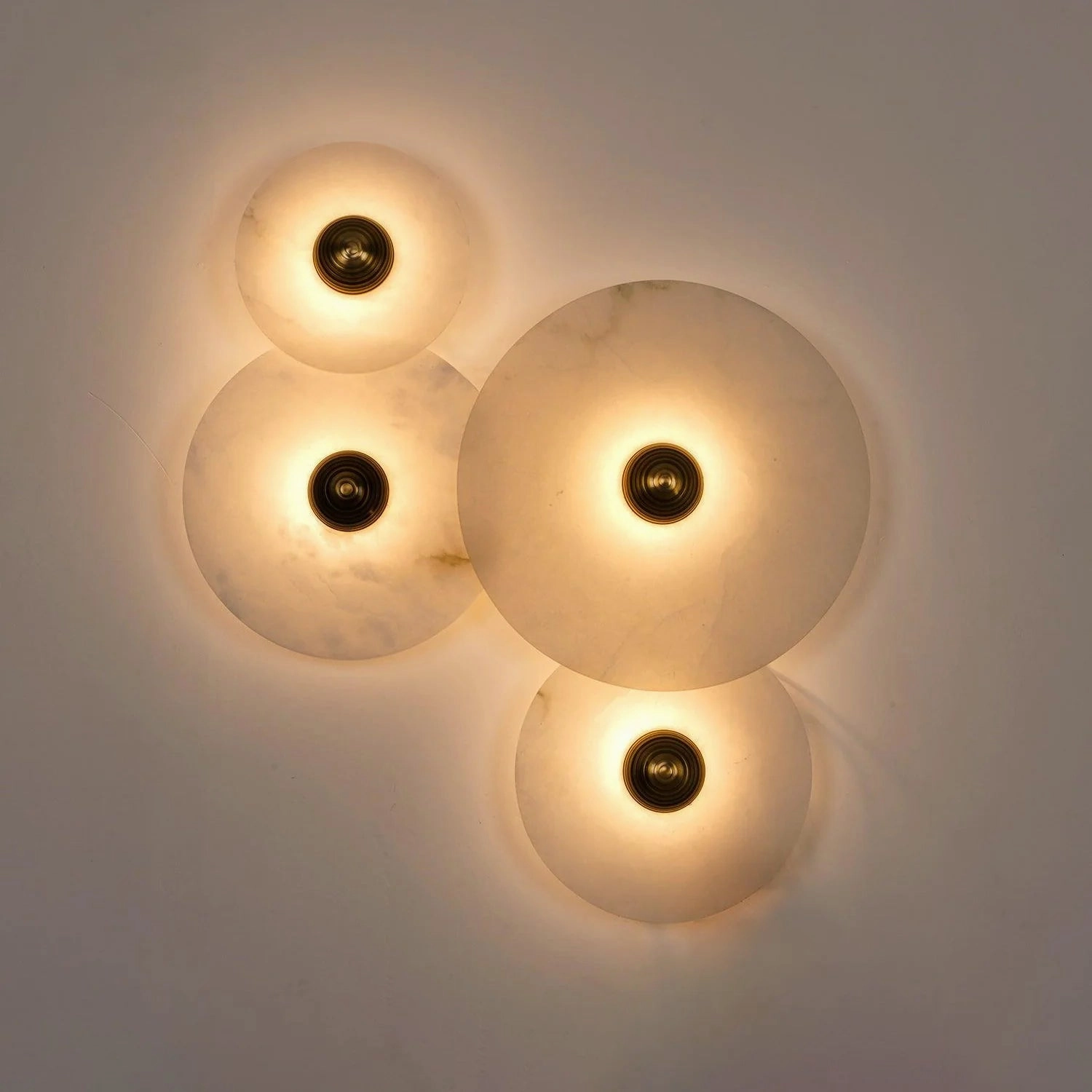 Beran Alabaster Wall Lamp