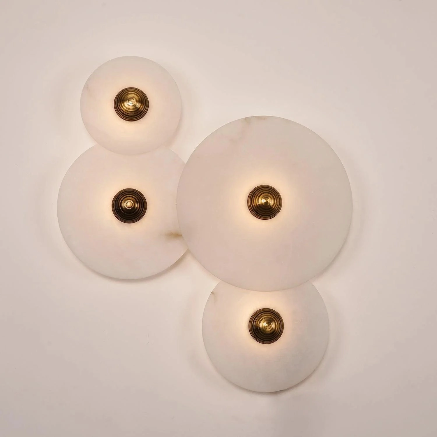 Beran Alabaster Wall Lamp