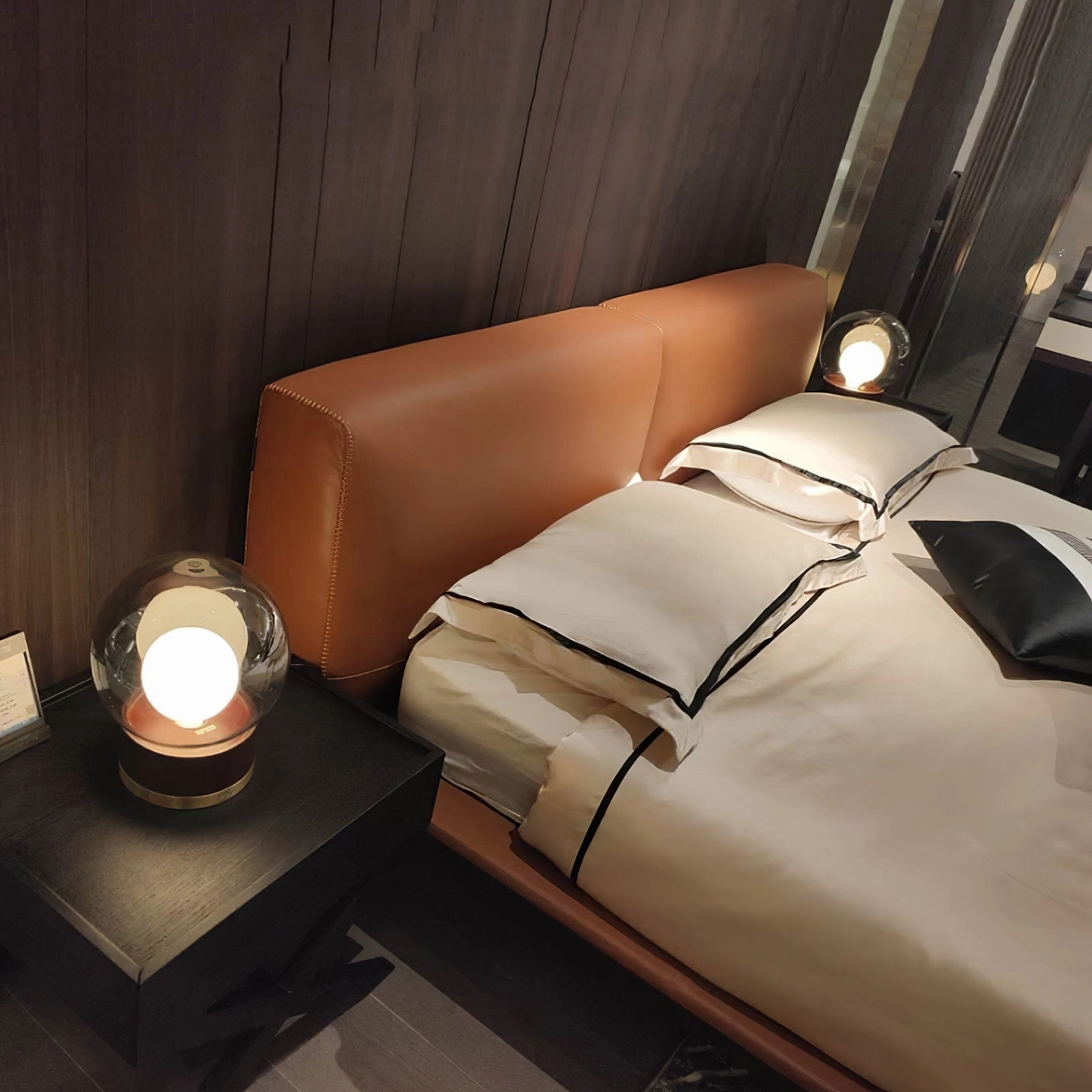 Boule Table Lamp