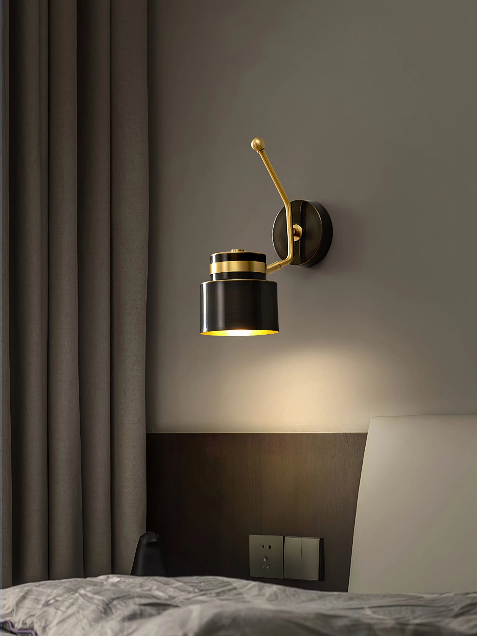 Brass Cylinder Wall Lamp