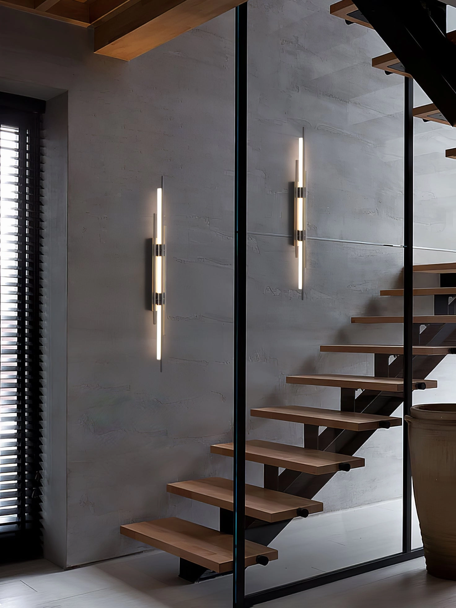 Brass Line Wall Lamp