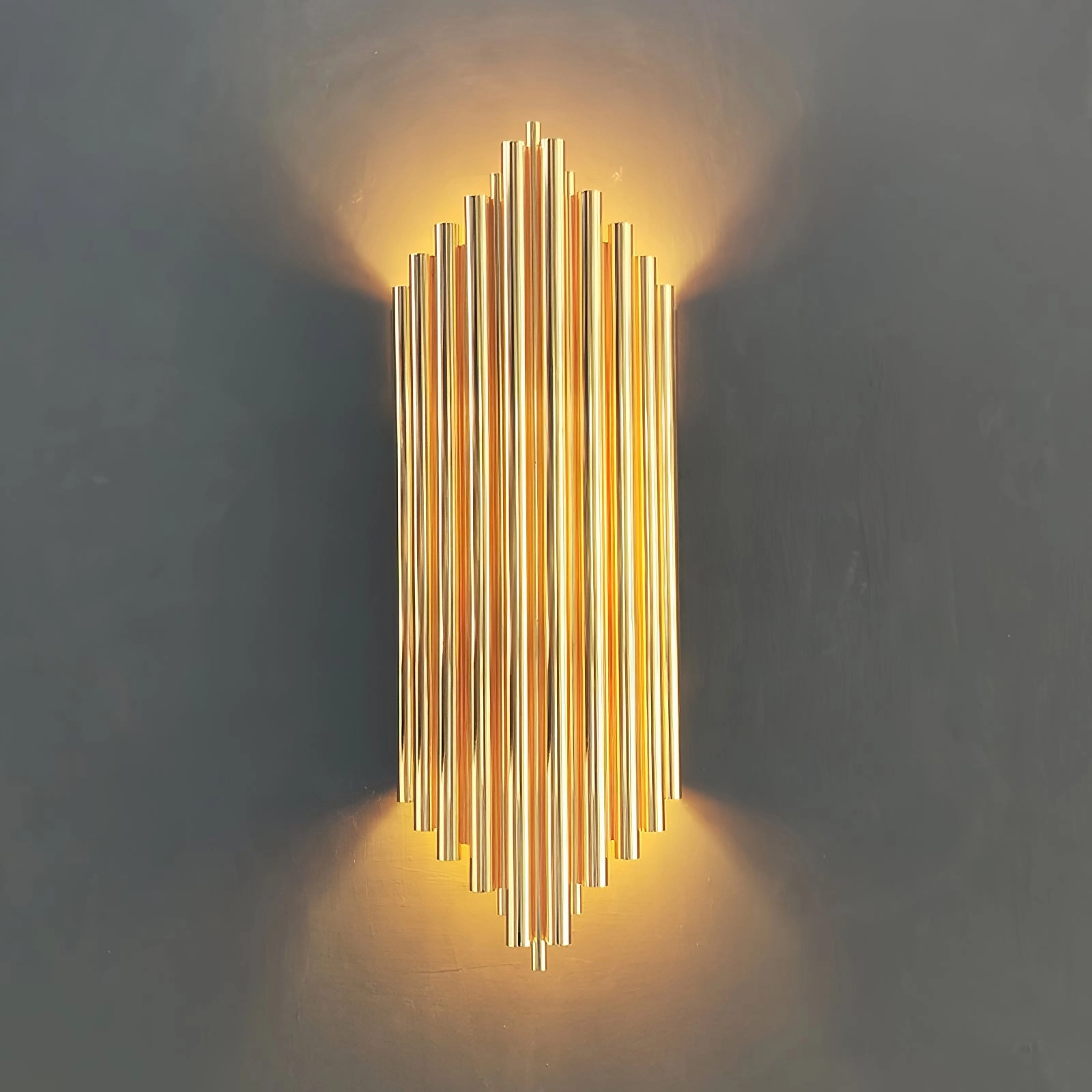 Brubeck Wall Lamp