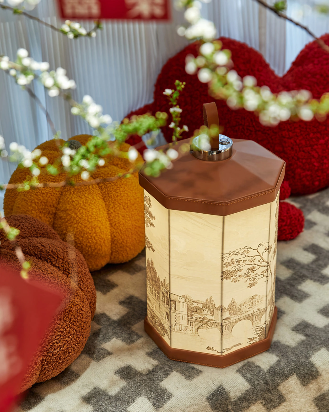 Castle Built-in Battery Table Lamp