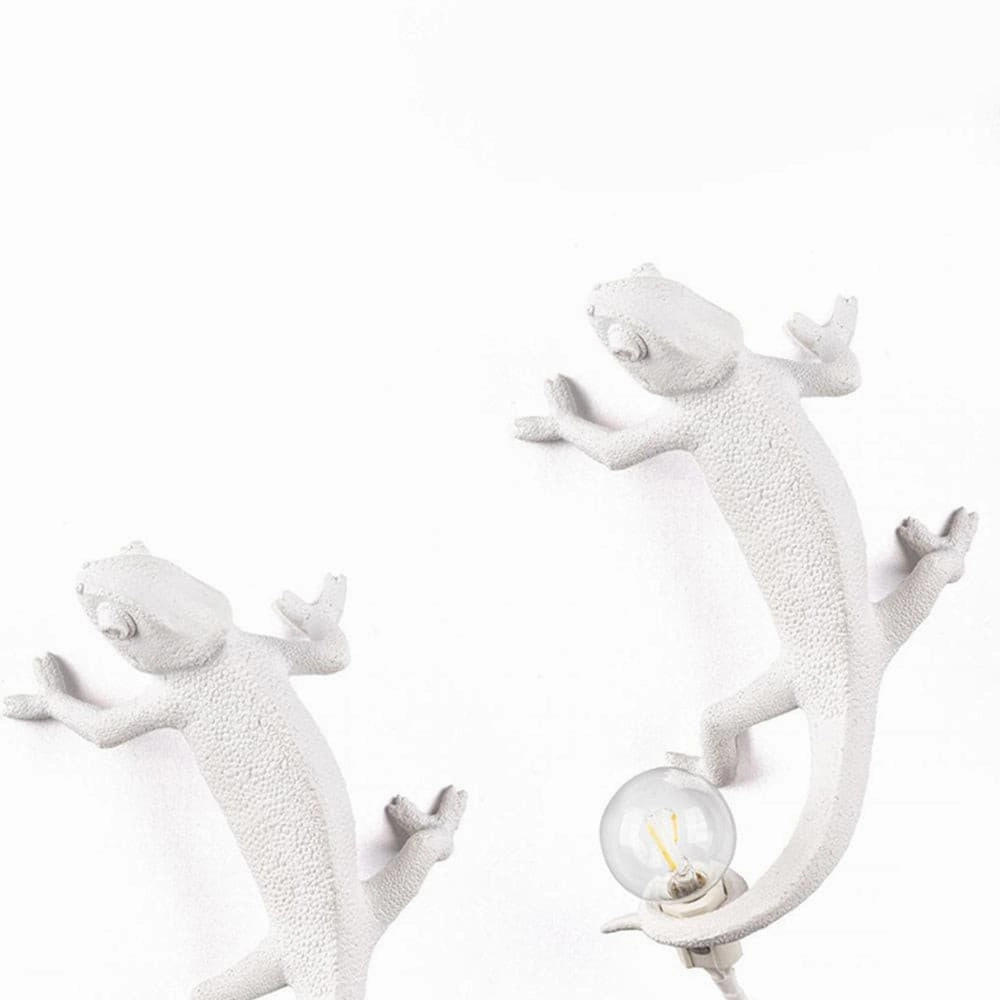 Chameleon Wall Lamp