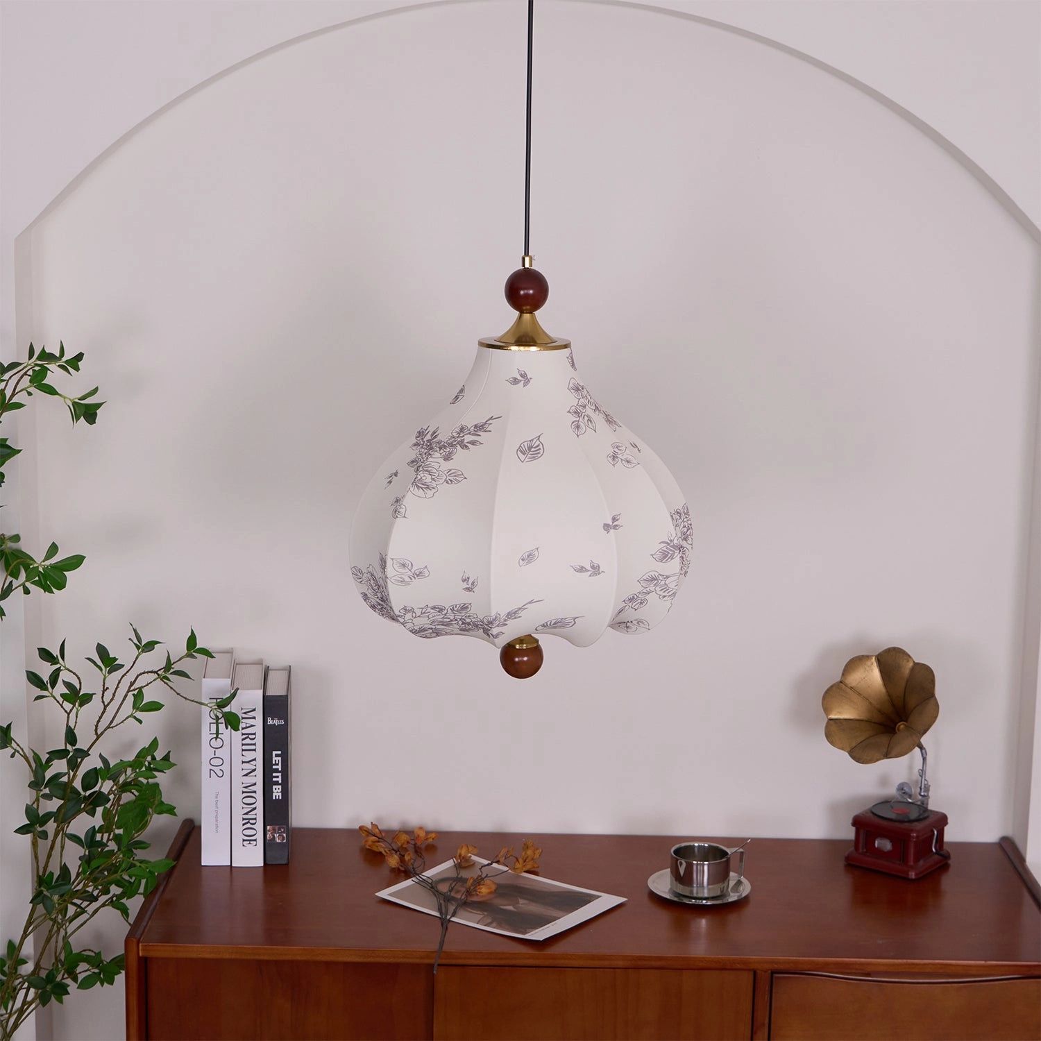 Chestnut Bloom Pendant Lamp