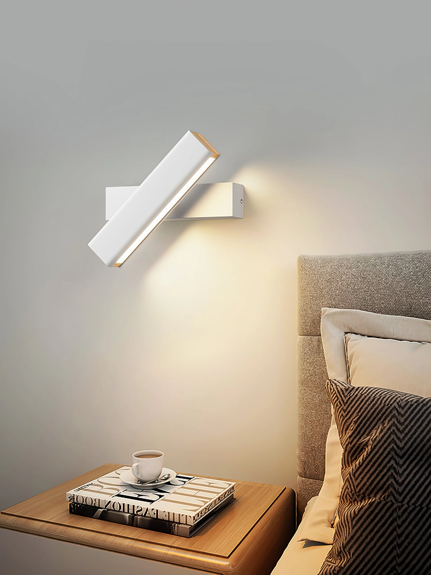 Clasp Wall Lamp
