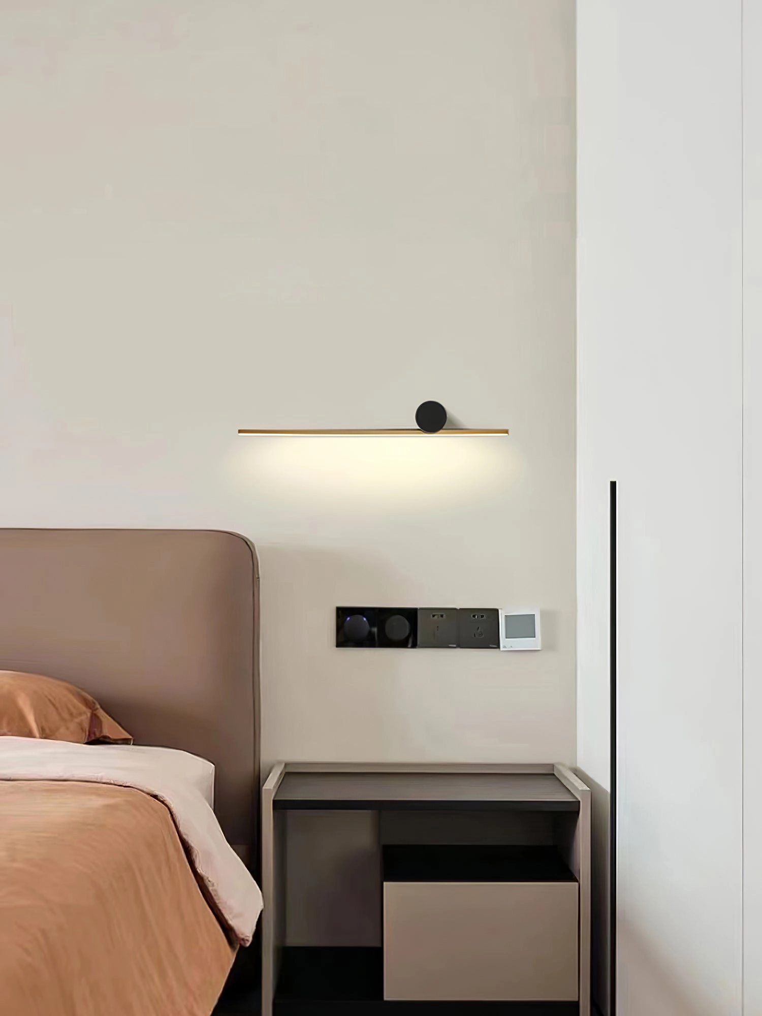 Curved Wall Lamp