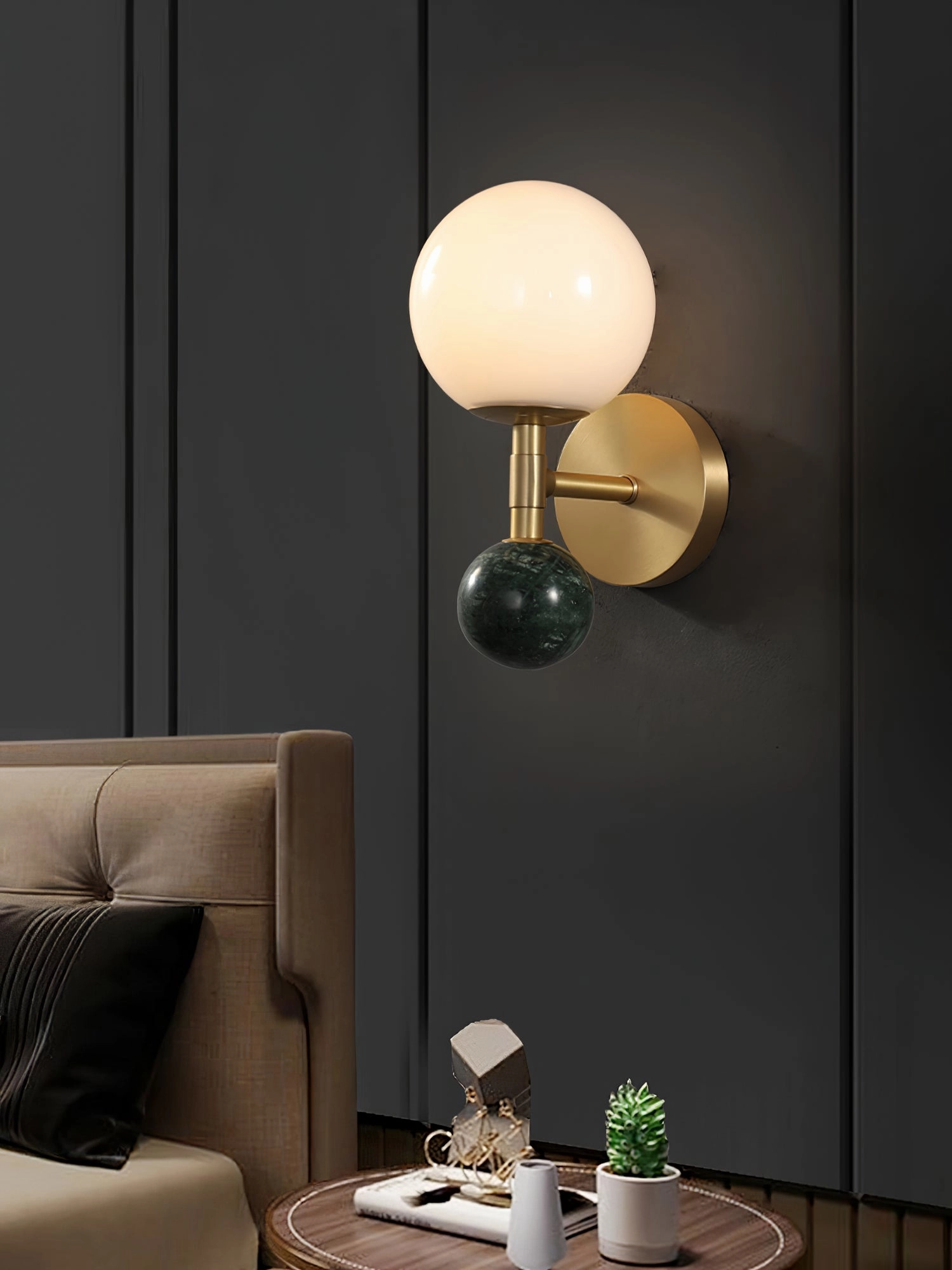 Dalt Wall Lamp