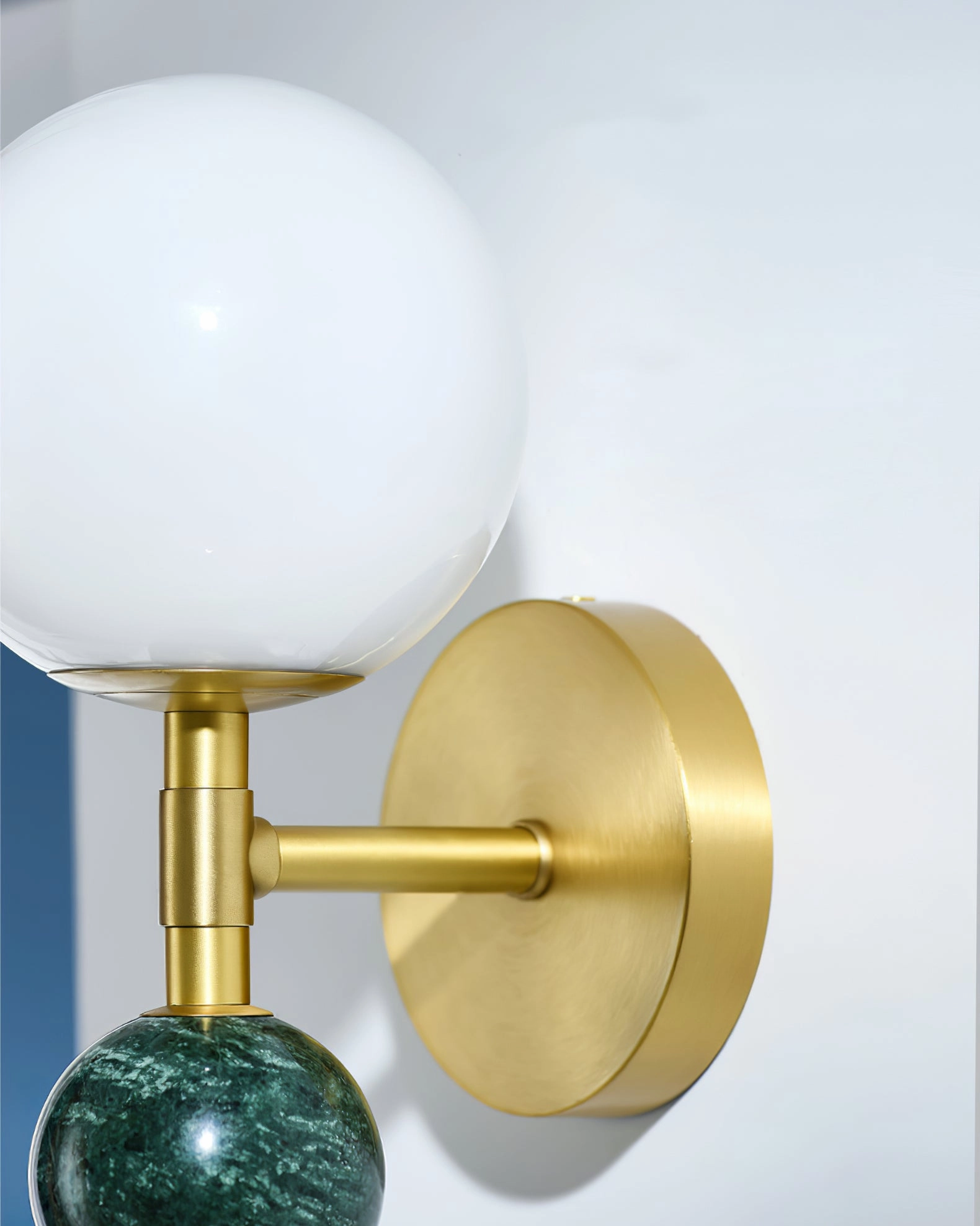 Dalt Wall Lamp