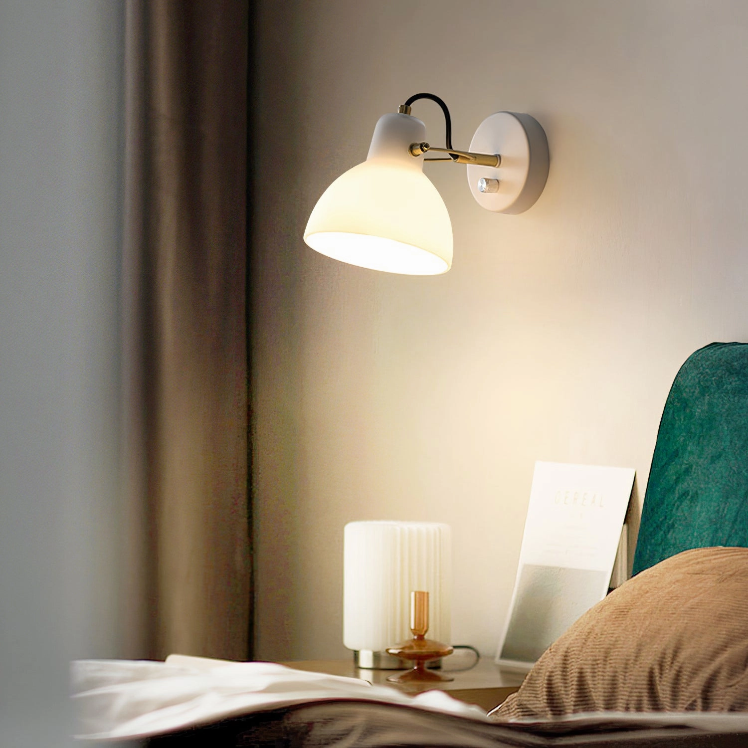 Daniel Wall Lamp