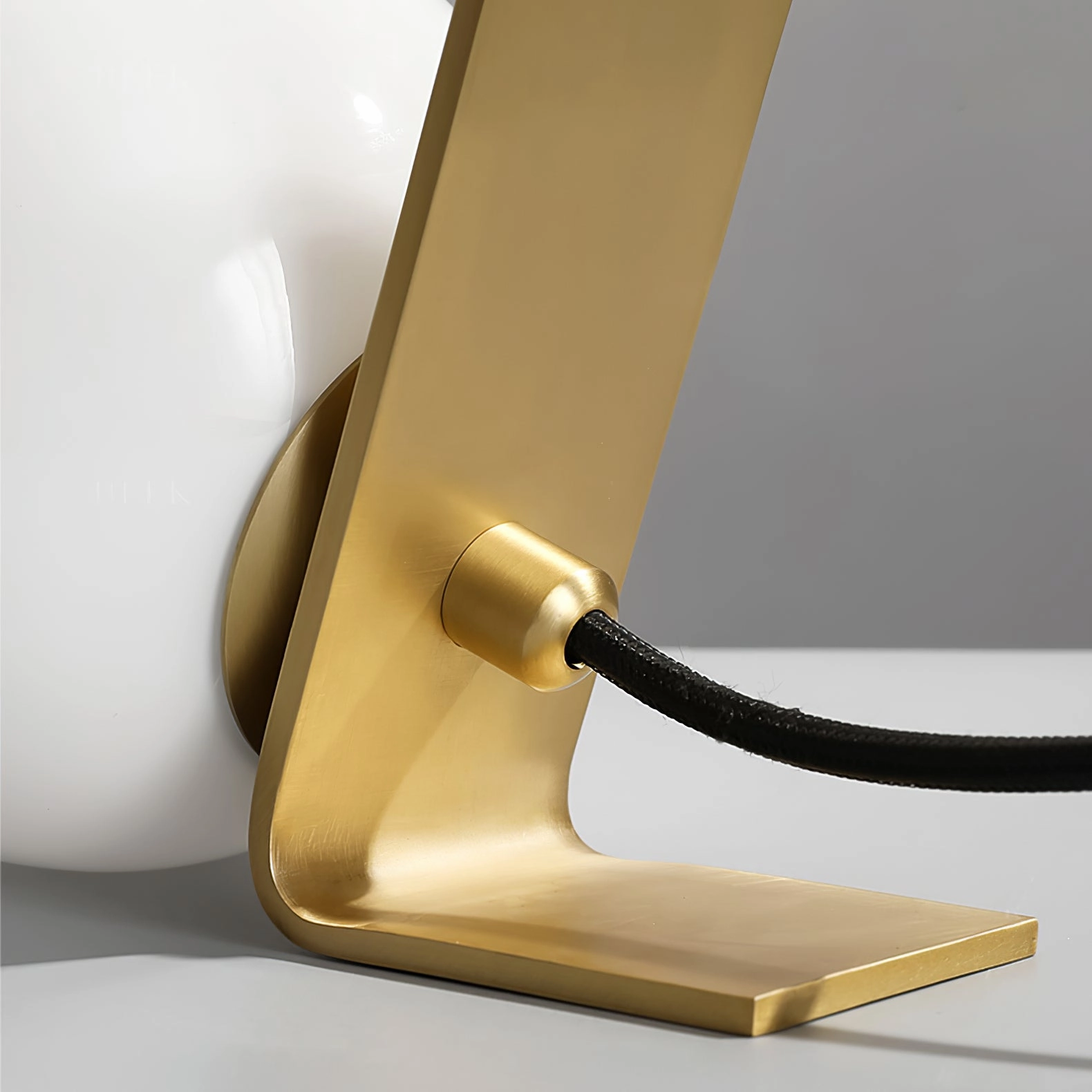 Daphne Table Lamp