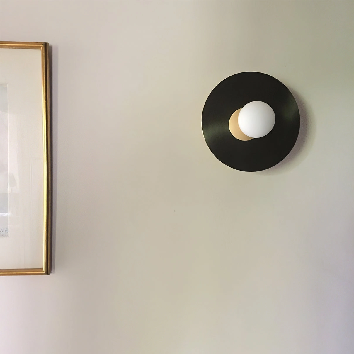 Disc And Sphere Wall Lamp