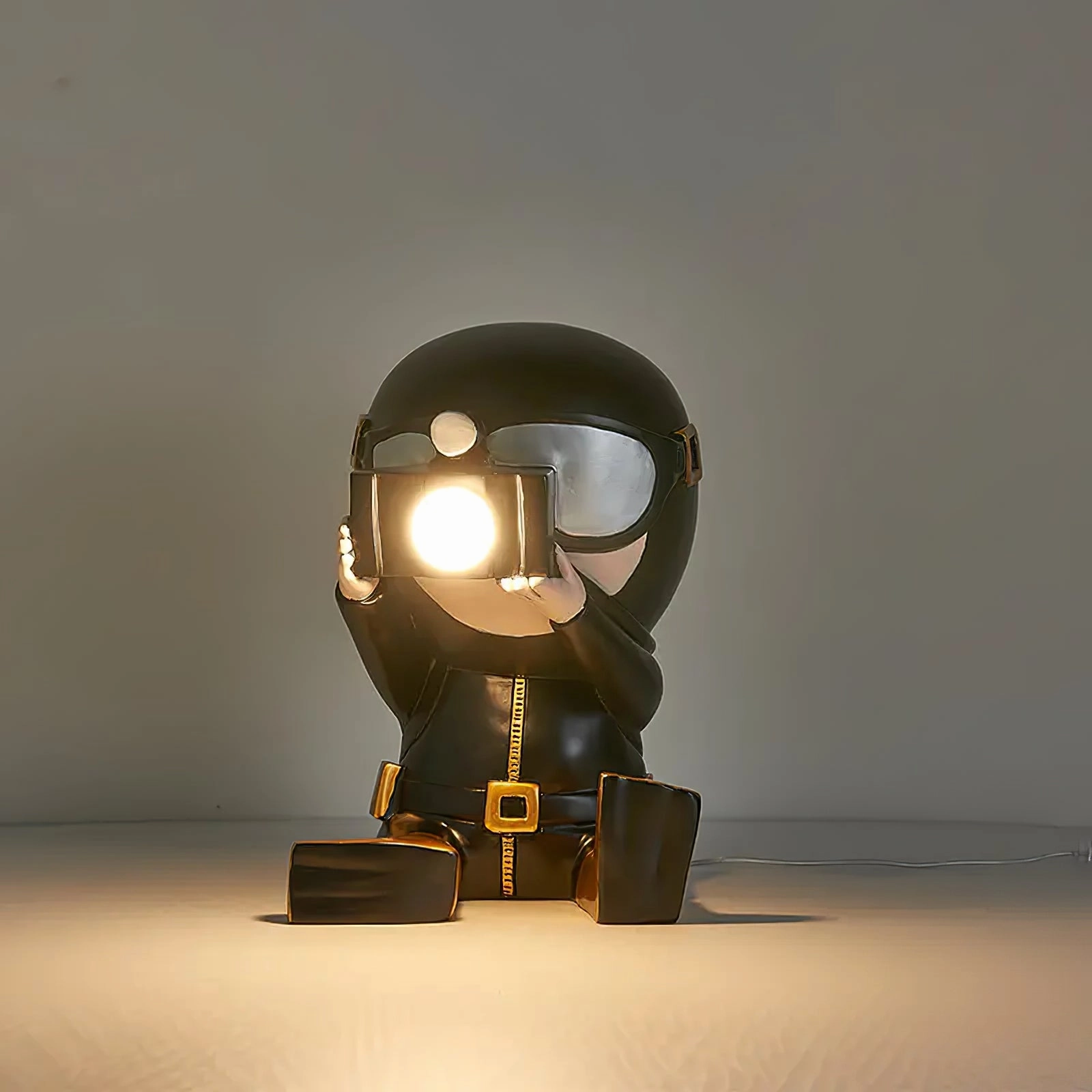 Diver Table Lamp