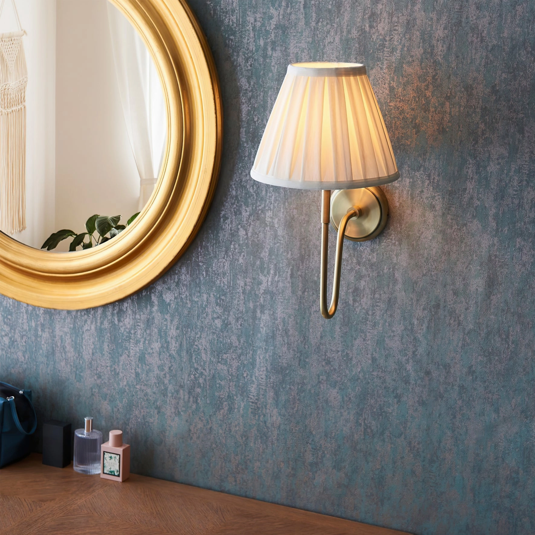 Dixon Wall Light