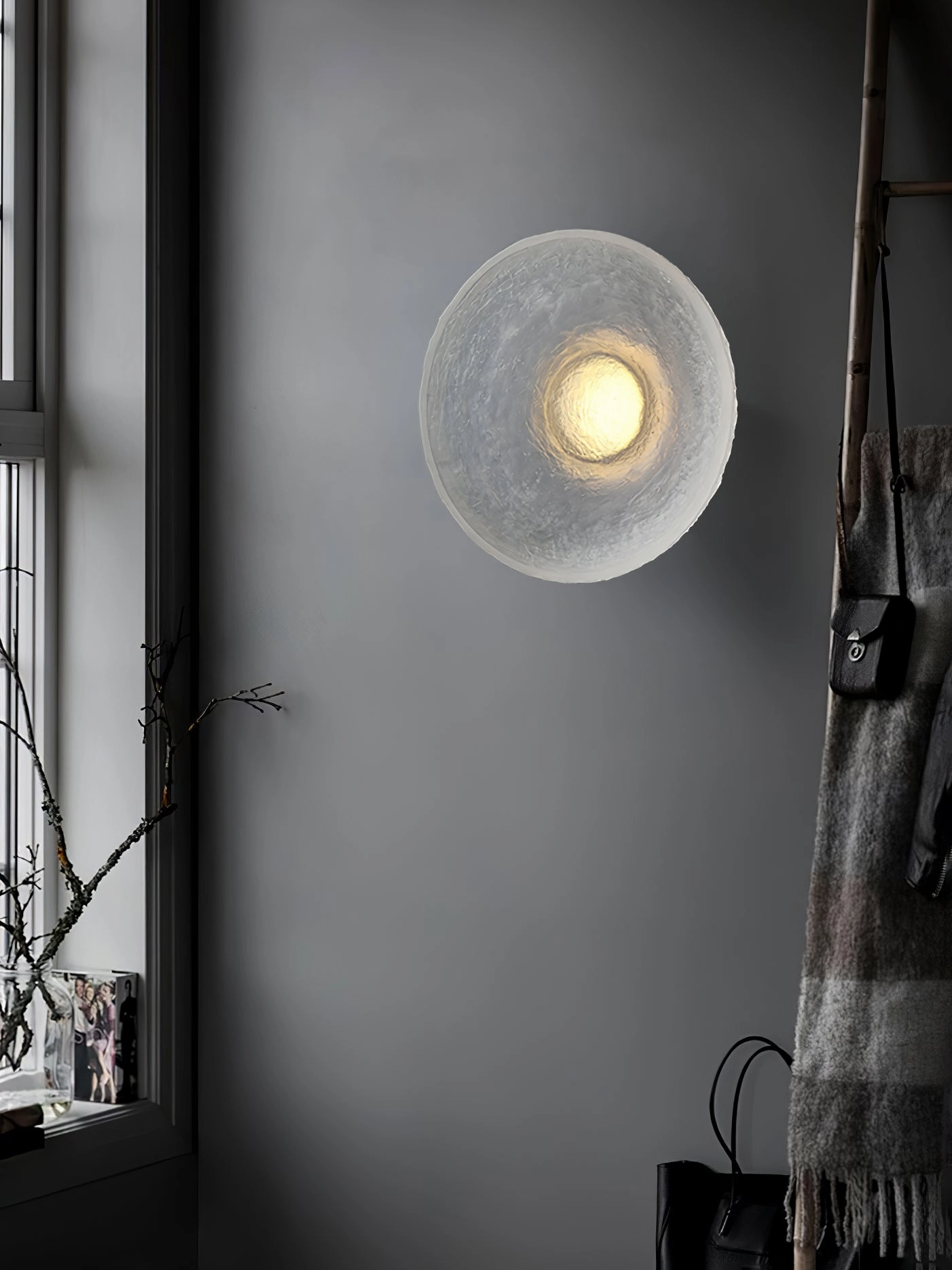 Eclipse Resin Wall Lamp