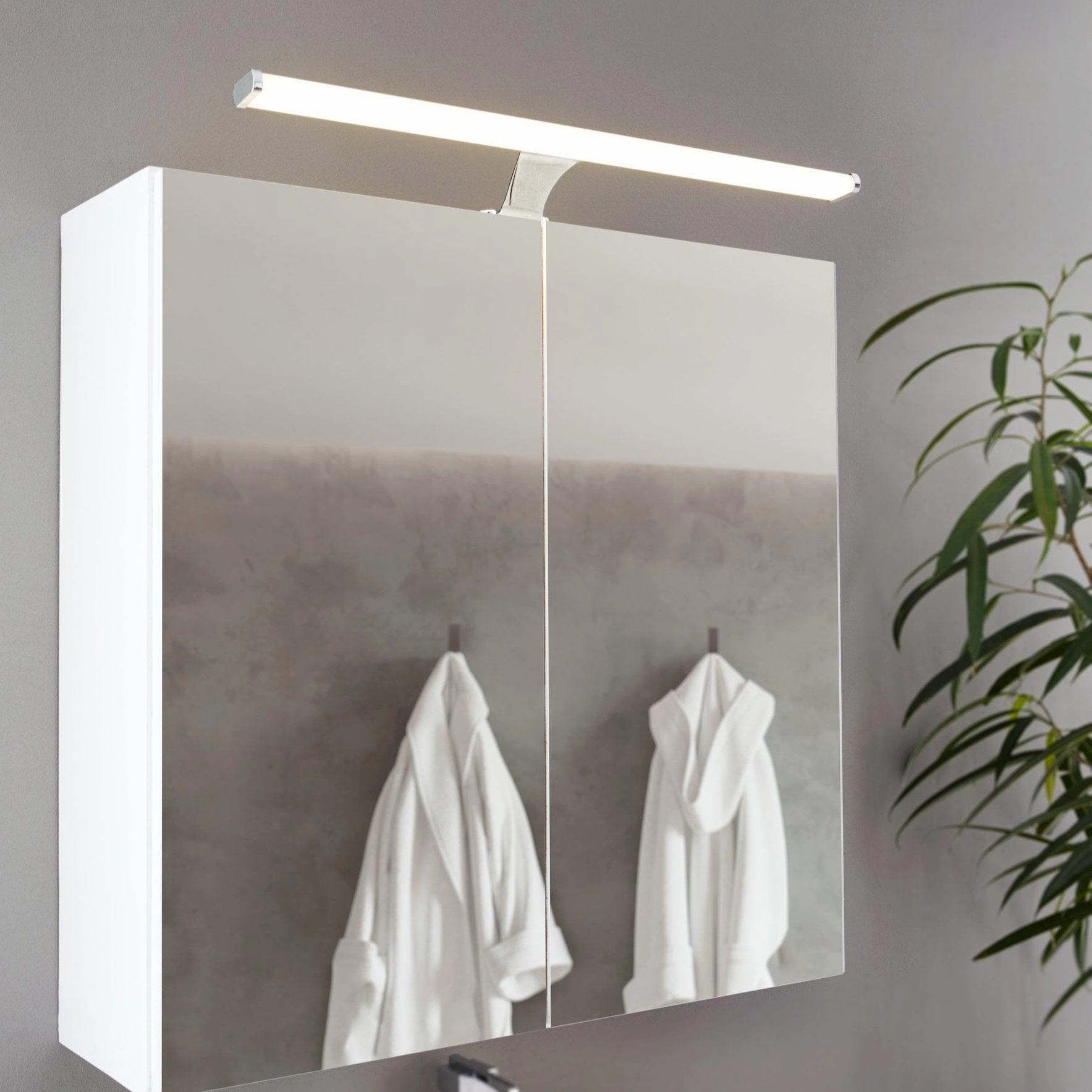 Eglo Vinchio IP44 Chrome Bathroom Wall / Mirror Light - 60cm vintage desk lamp