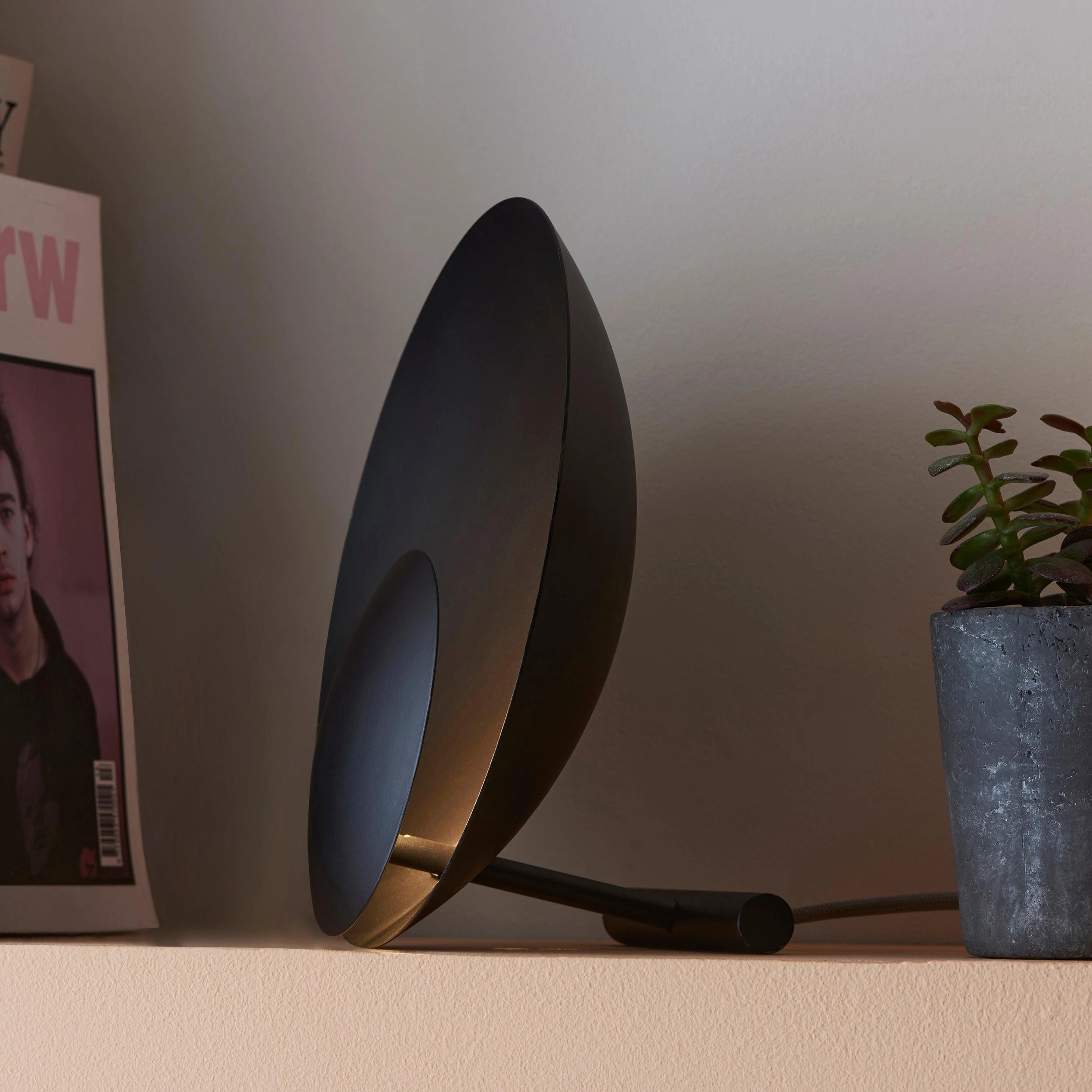 Encore Modern Black Circle Small Table Lamp