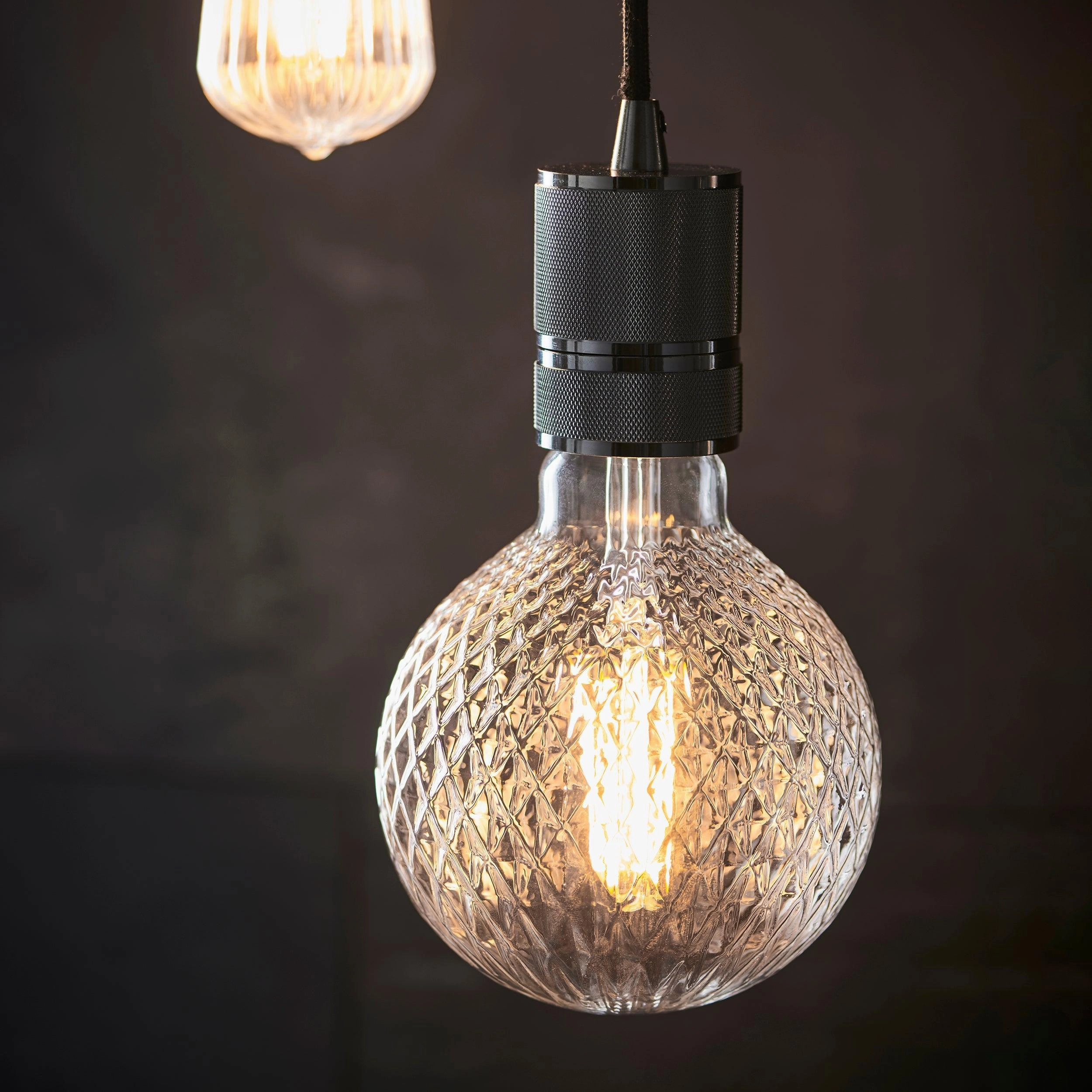 Facet Globe E27 4w Decorative Clear Glass LED Light Bulb