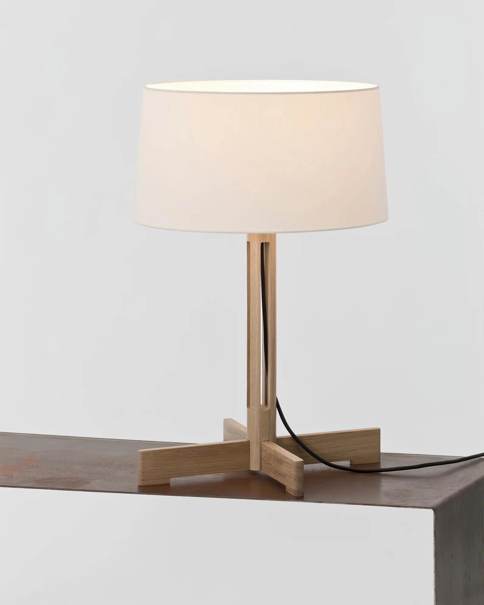 Fad Table Lamp