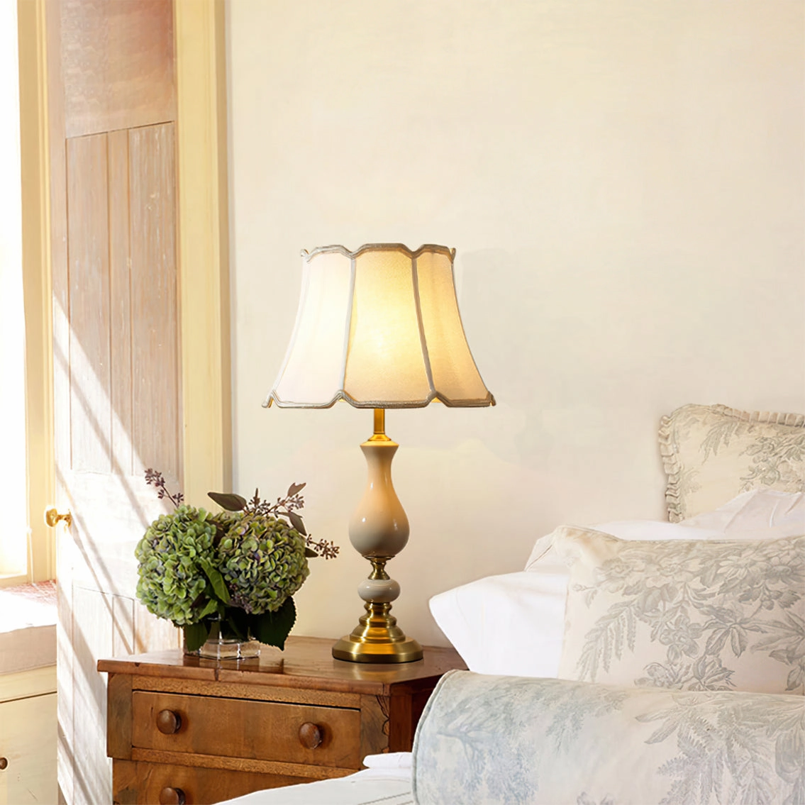 Fangio Table Lamp