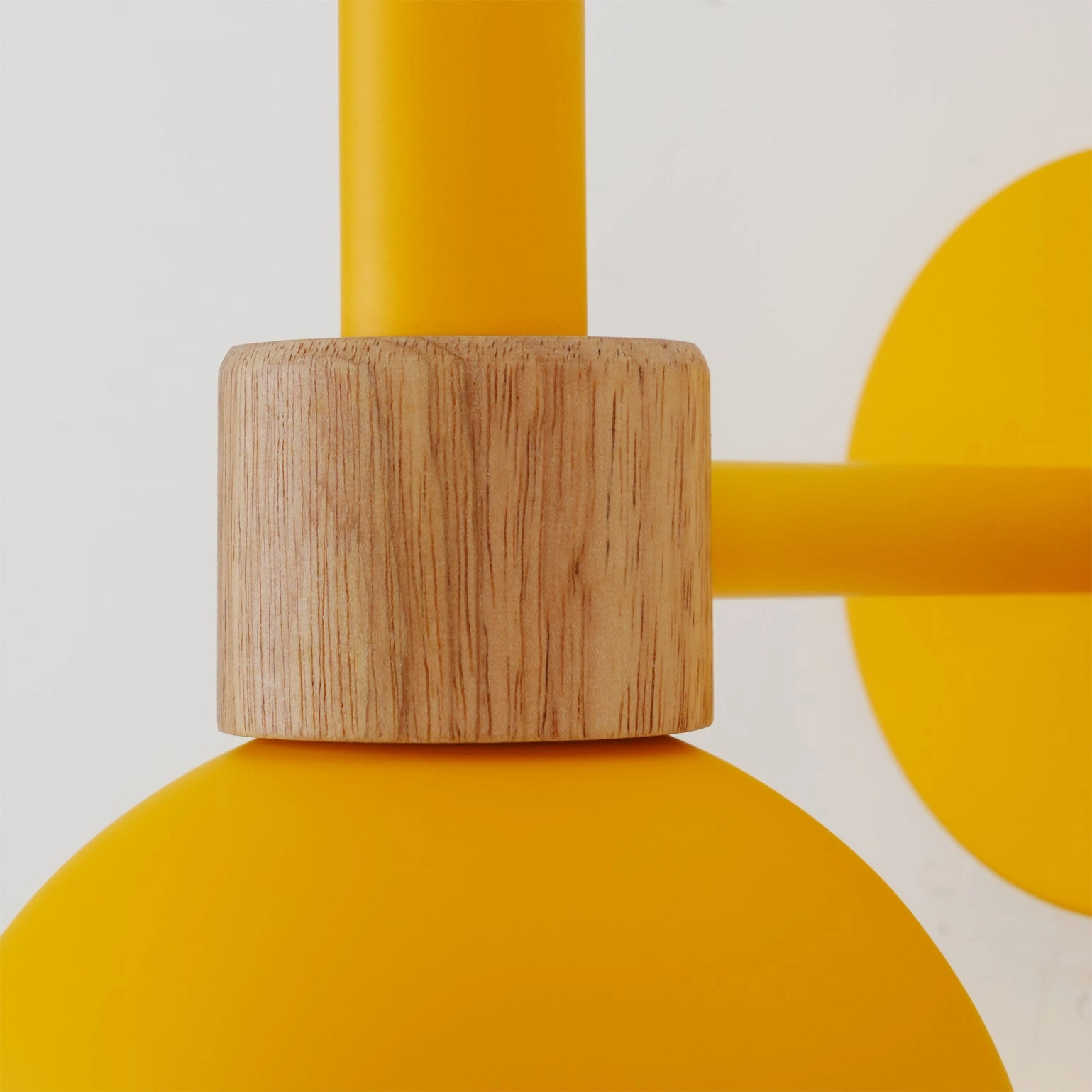 Fanta Wall Lamp
