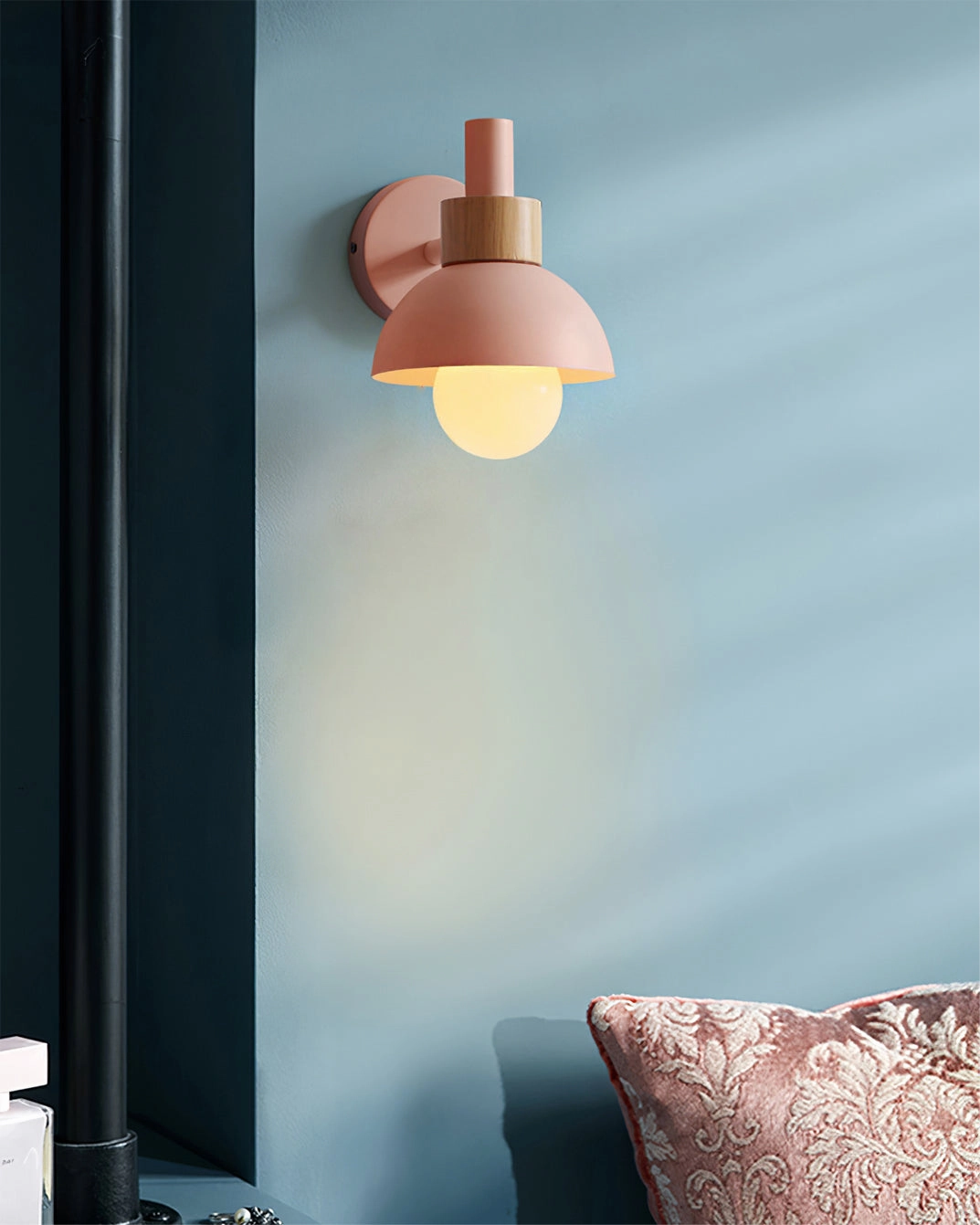Fanta Wall Lamp