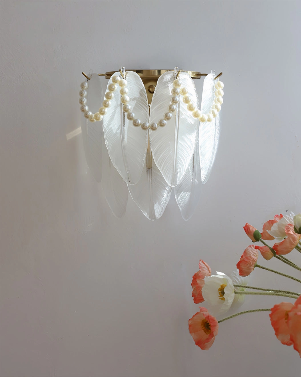 Feather Pearl Wall Lamp