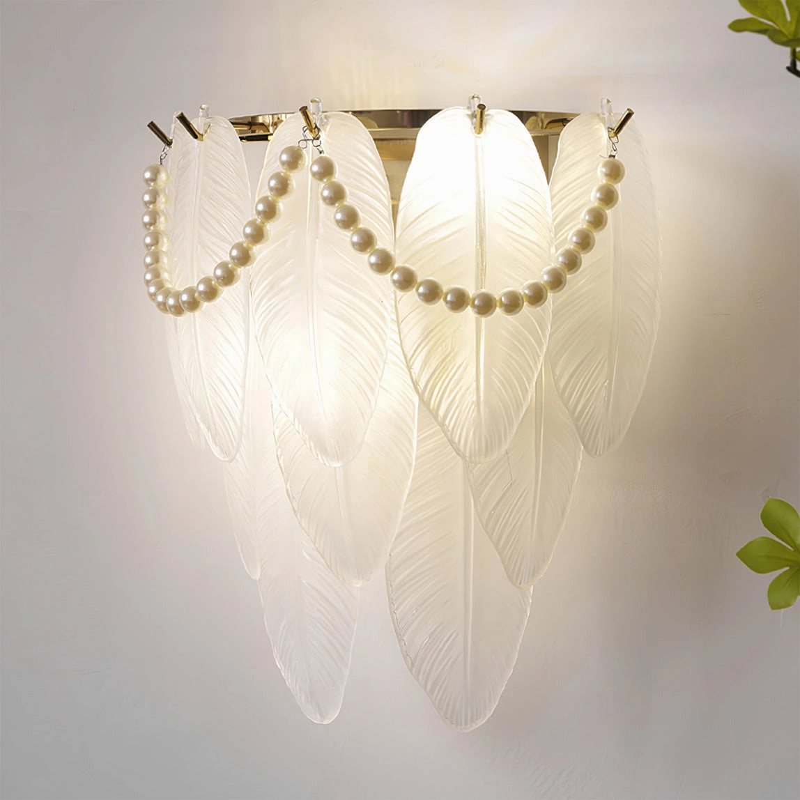 Feather Pearl Wall Lamp