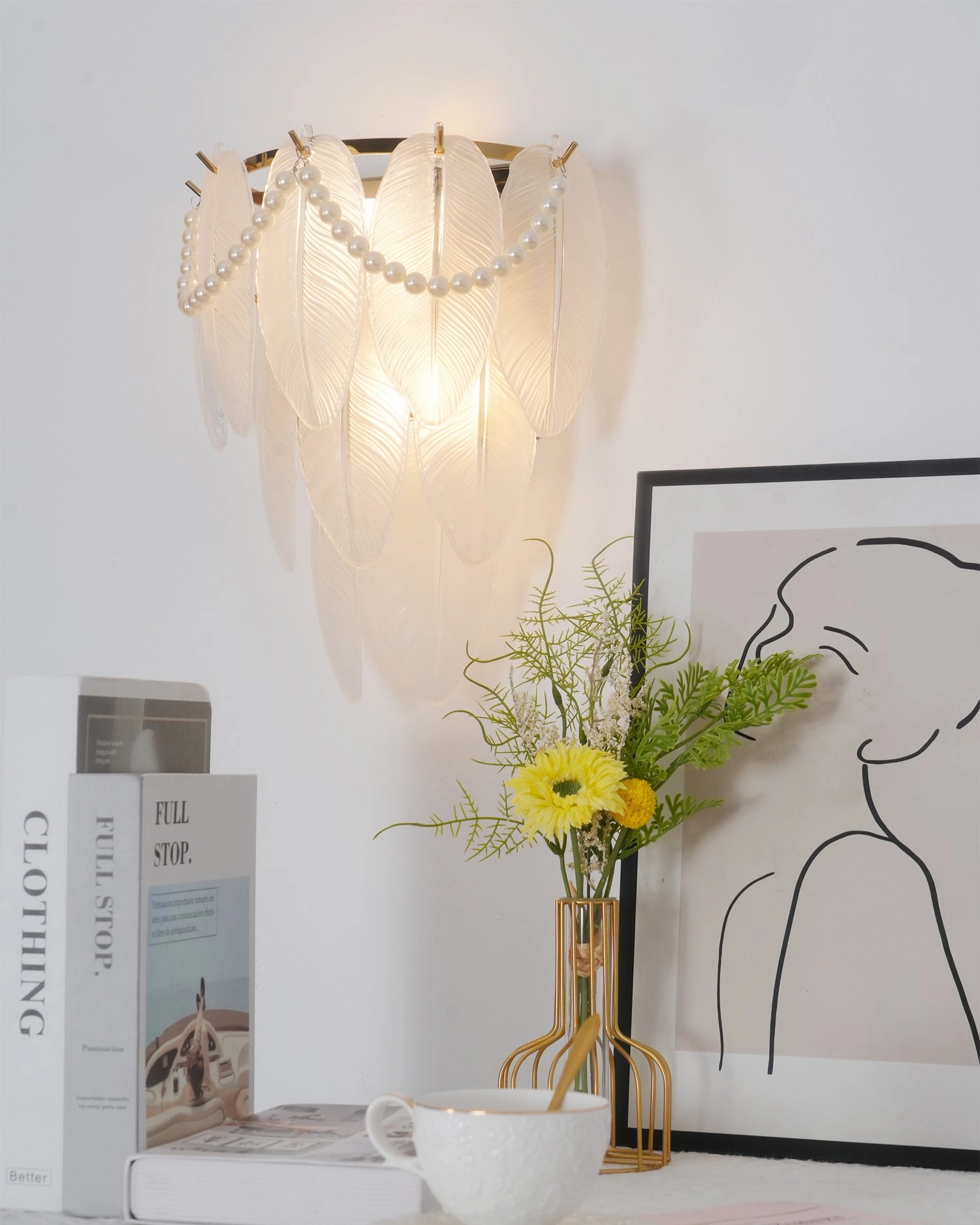 Feather Pearl Wall Lamp