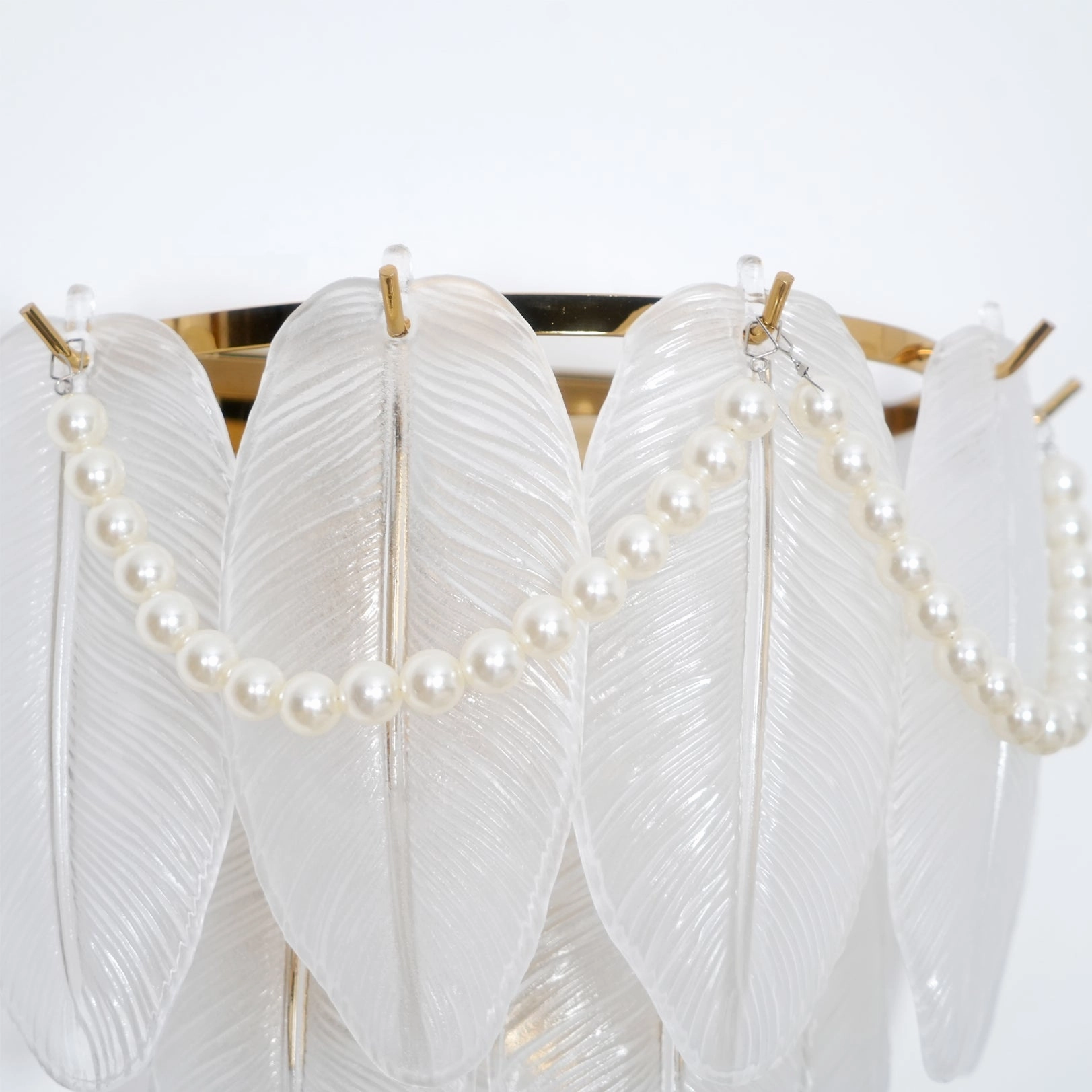 Feather Pearl Wall Lamp