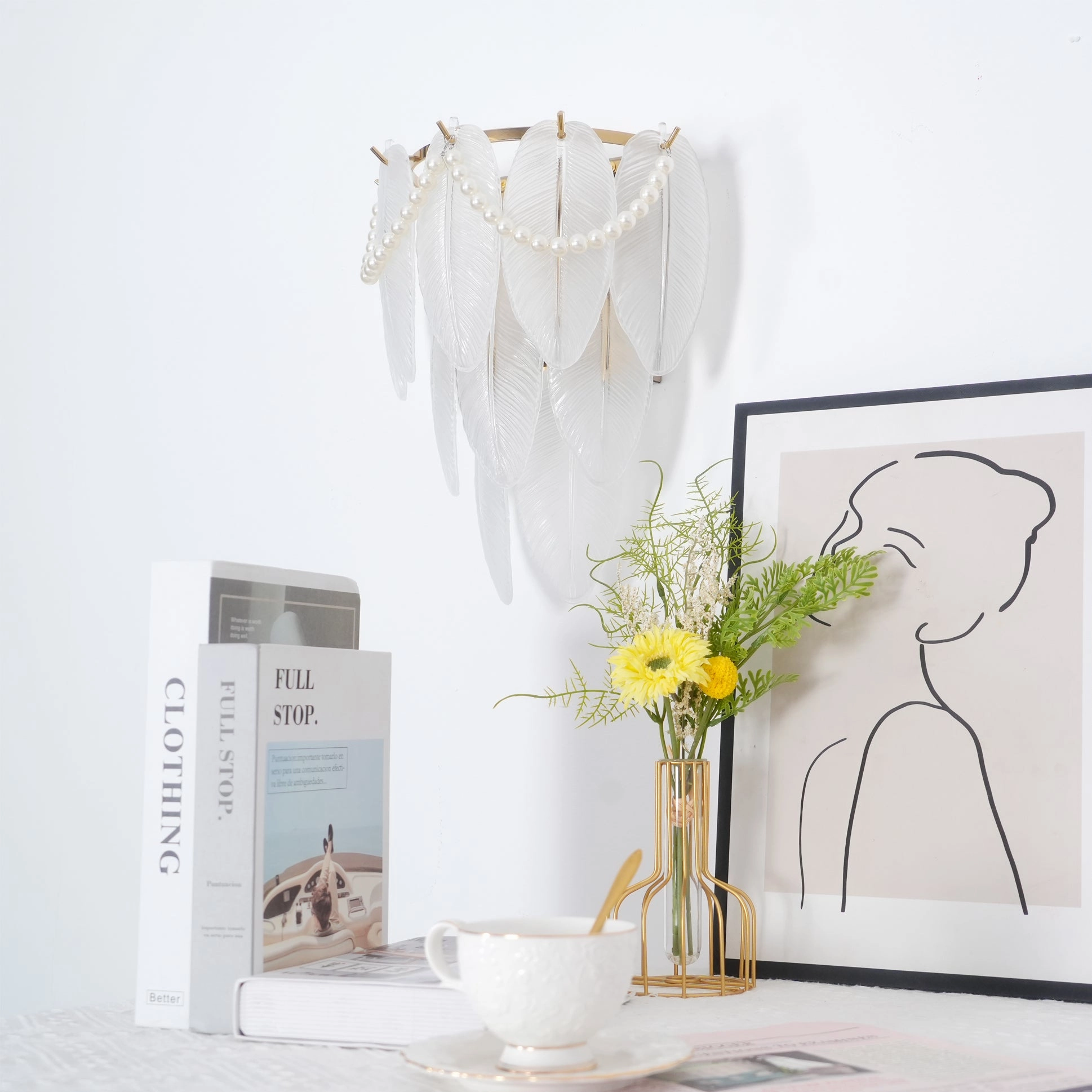 Feather Pearl Wall Lamp