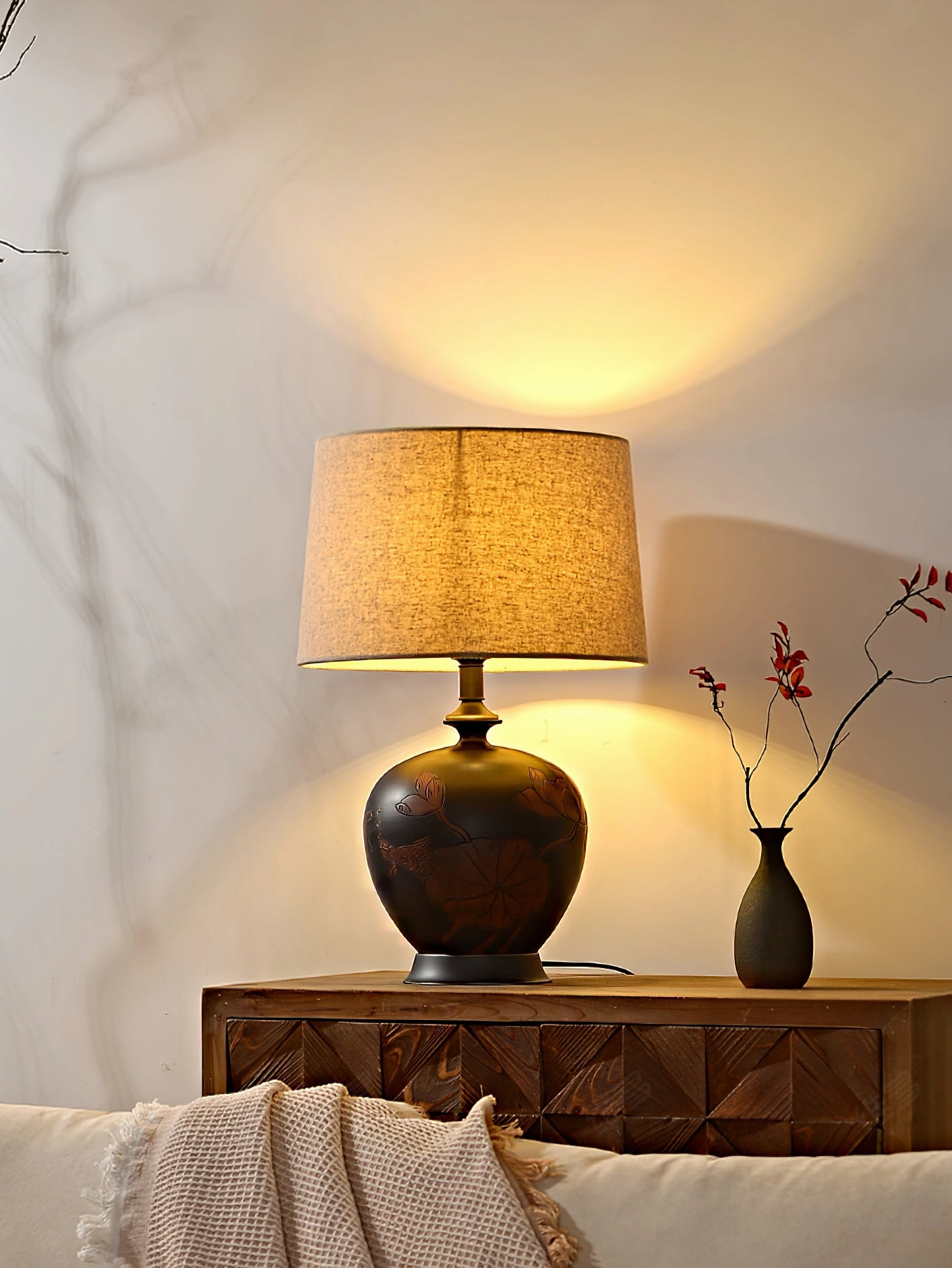 Fish Motif Ceramic Table Lamp