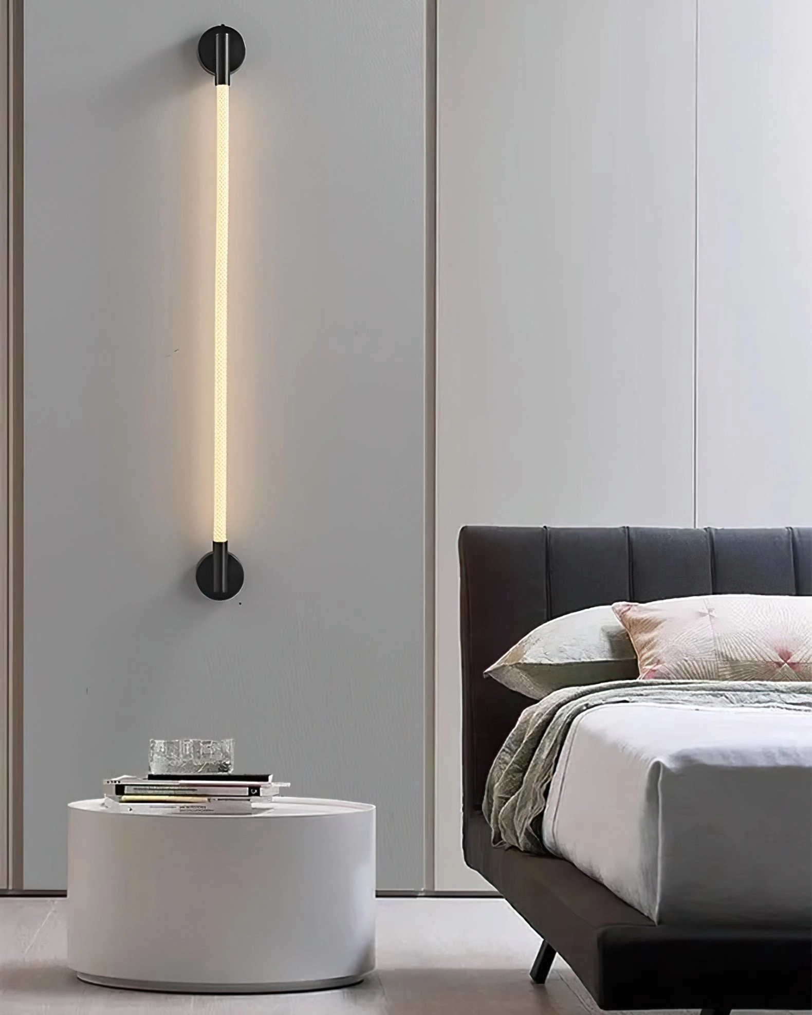 Flecto Tube Wall Lamp