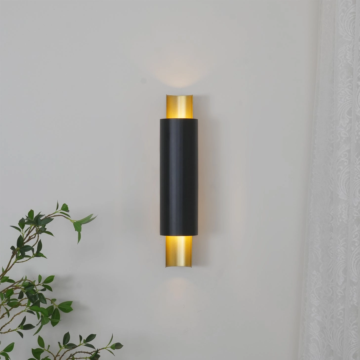 Flis Wall Lamp