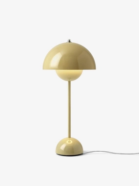FLOWERPOT BORDLAMPE VP3 PALE SAND indoor LED wall lamp