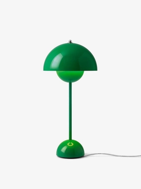 FLOWERPOT BORDLAMPE VP3 SIGNAL GREEN indoor LED wall lamp
