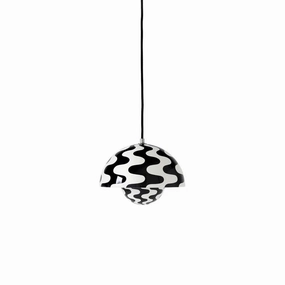 FLOWERPOT VP1 PENDEL SORT/HVID indoor LED wall lamp