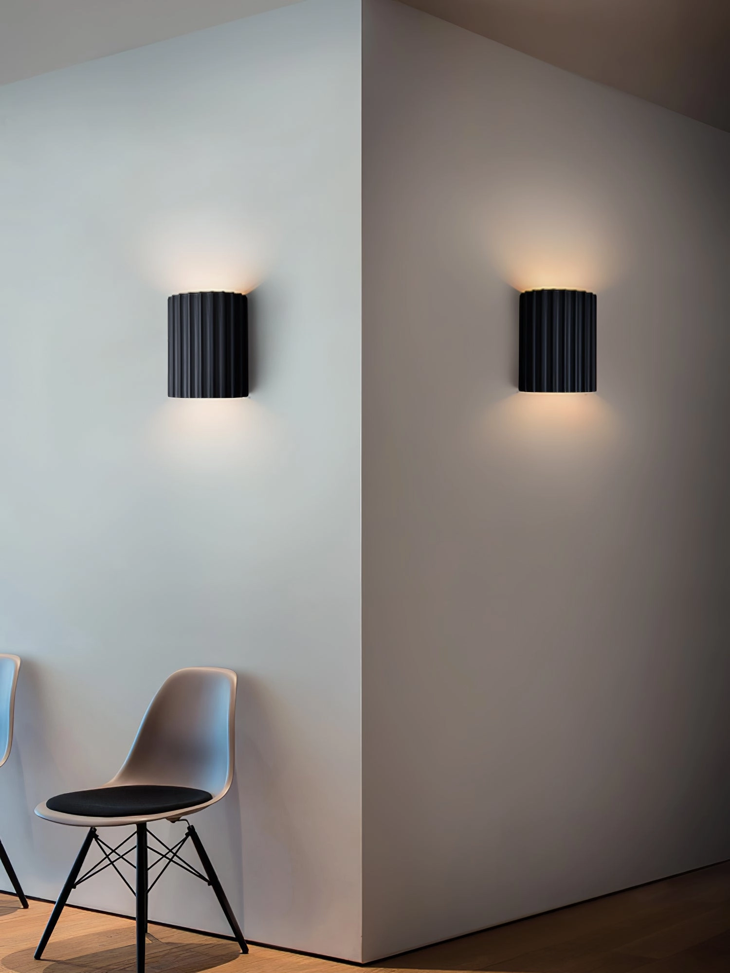 Fluted Resin Wall Lamp