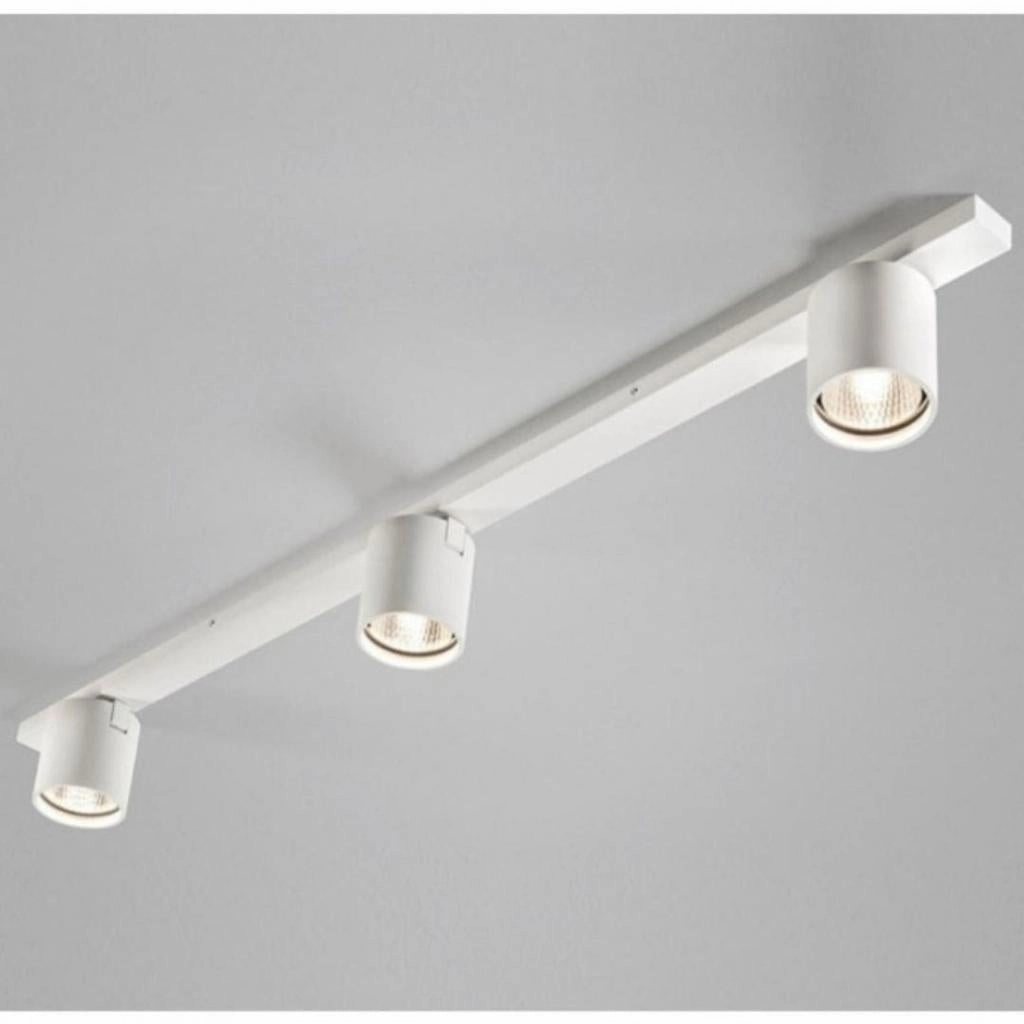 Focus Line Spots Hvid LED 3000k tall arc lamp for living room